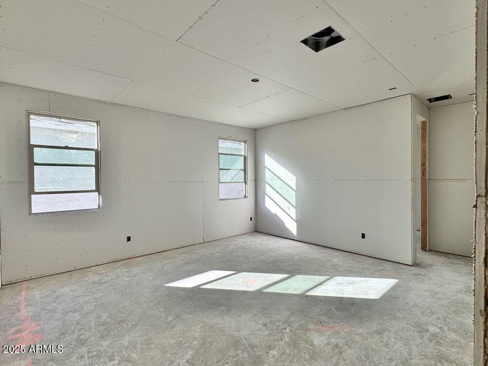 15720 W CAMDEN Avenue, Waddell