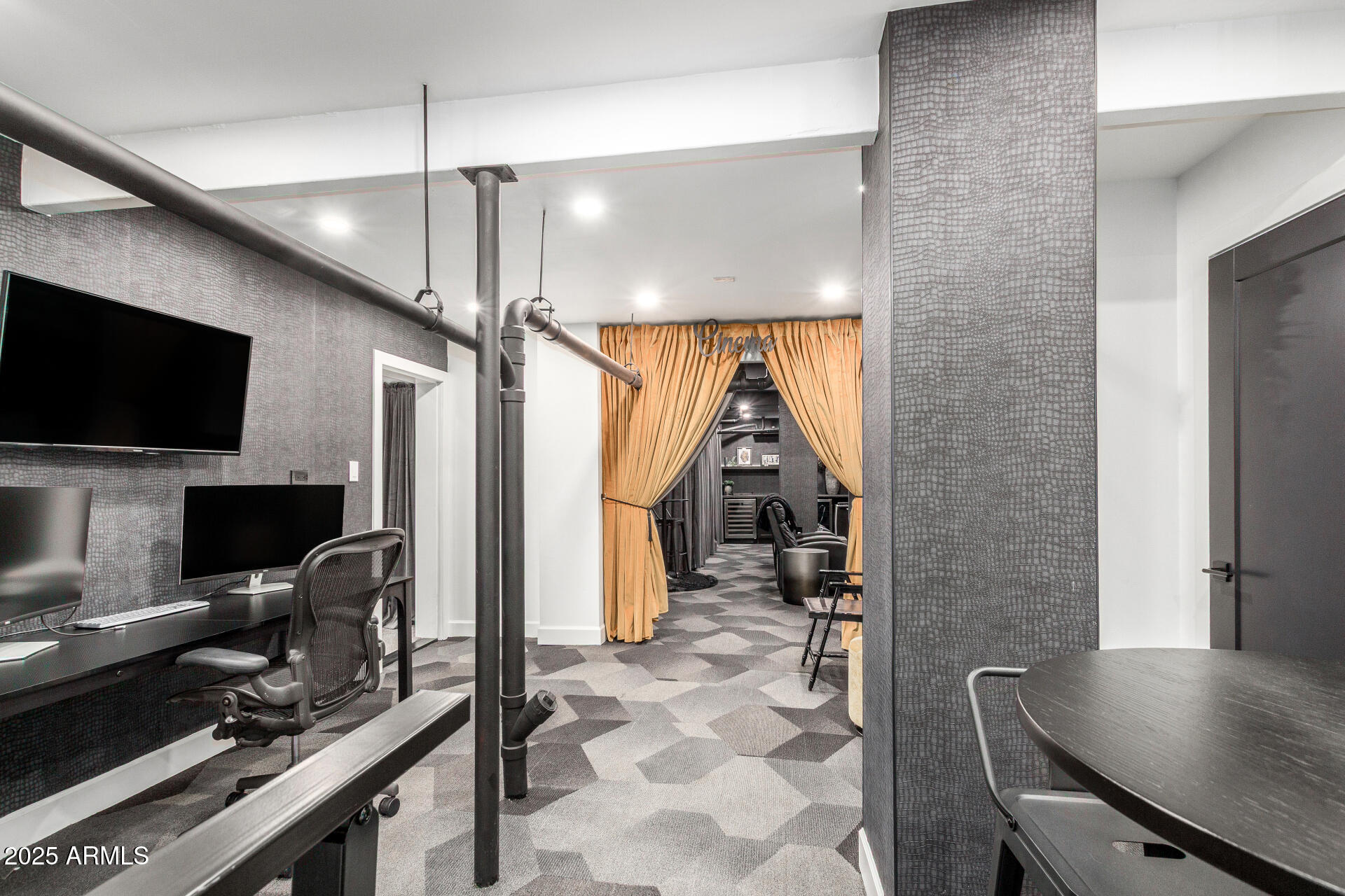 3800 E LINCOLN Drive, 23