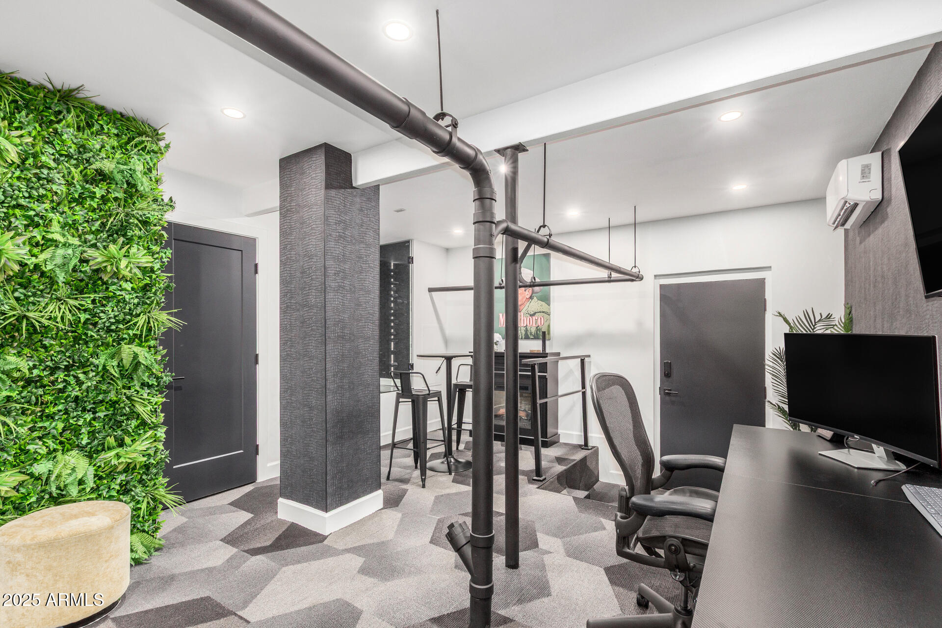 3800 E LINCOLN Drive, 23