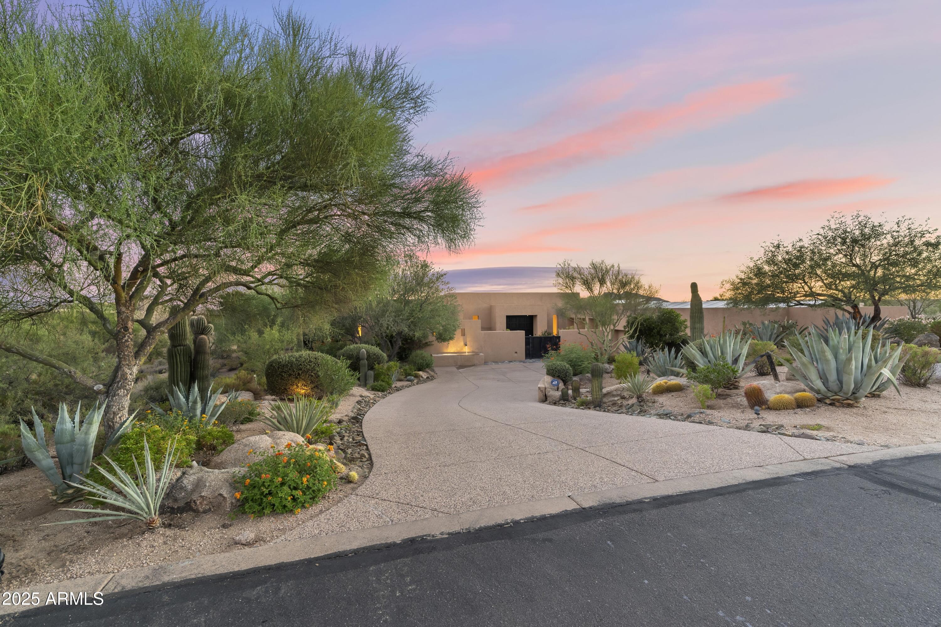 9191 E HAPPY HOLLOW Drive