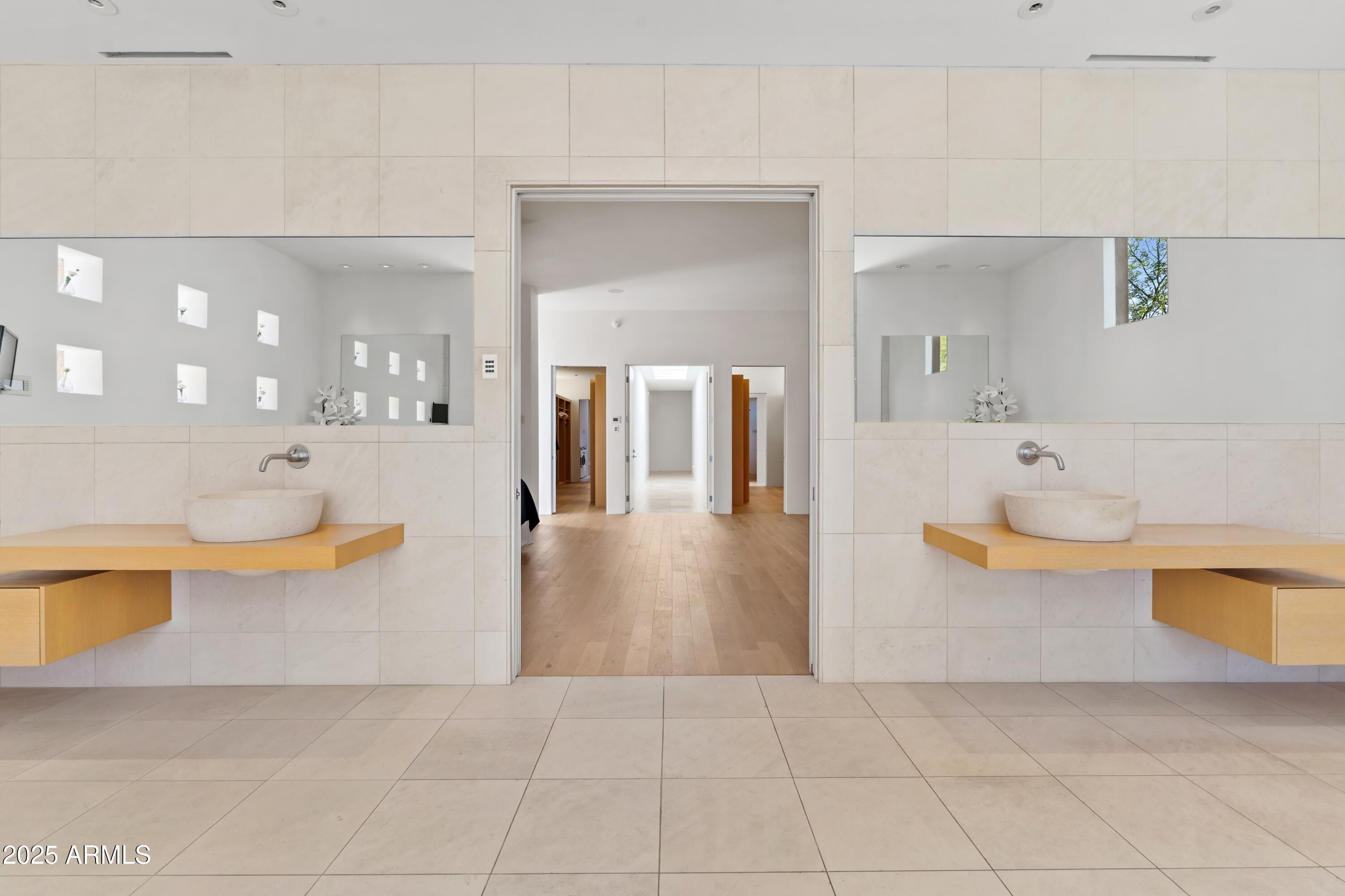 9191 E HAPPY HOLLOW Drive