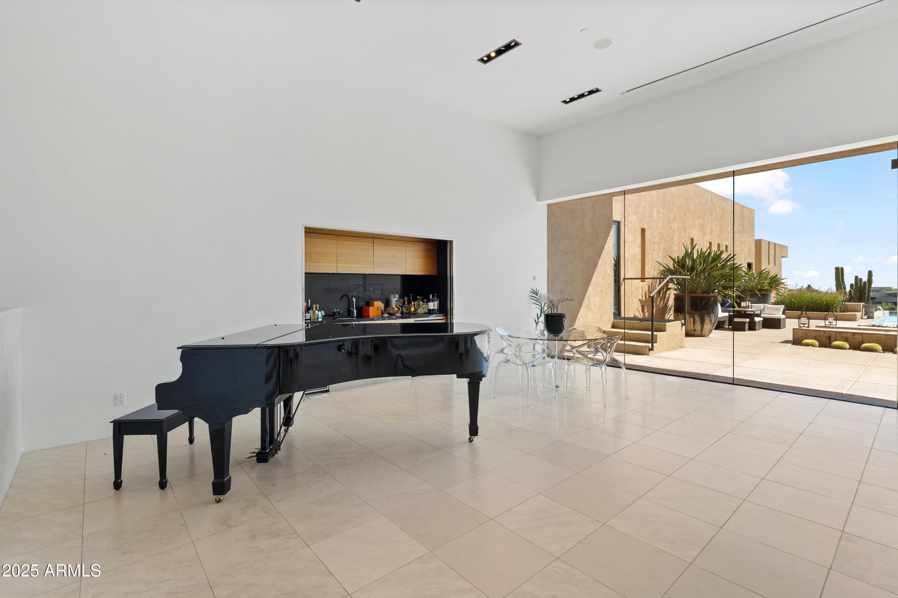 9191 E HAPPY HOLLOW Drive