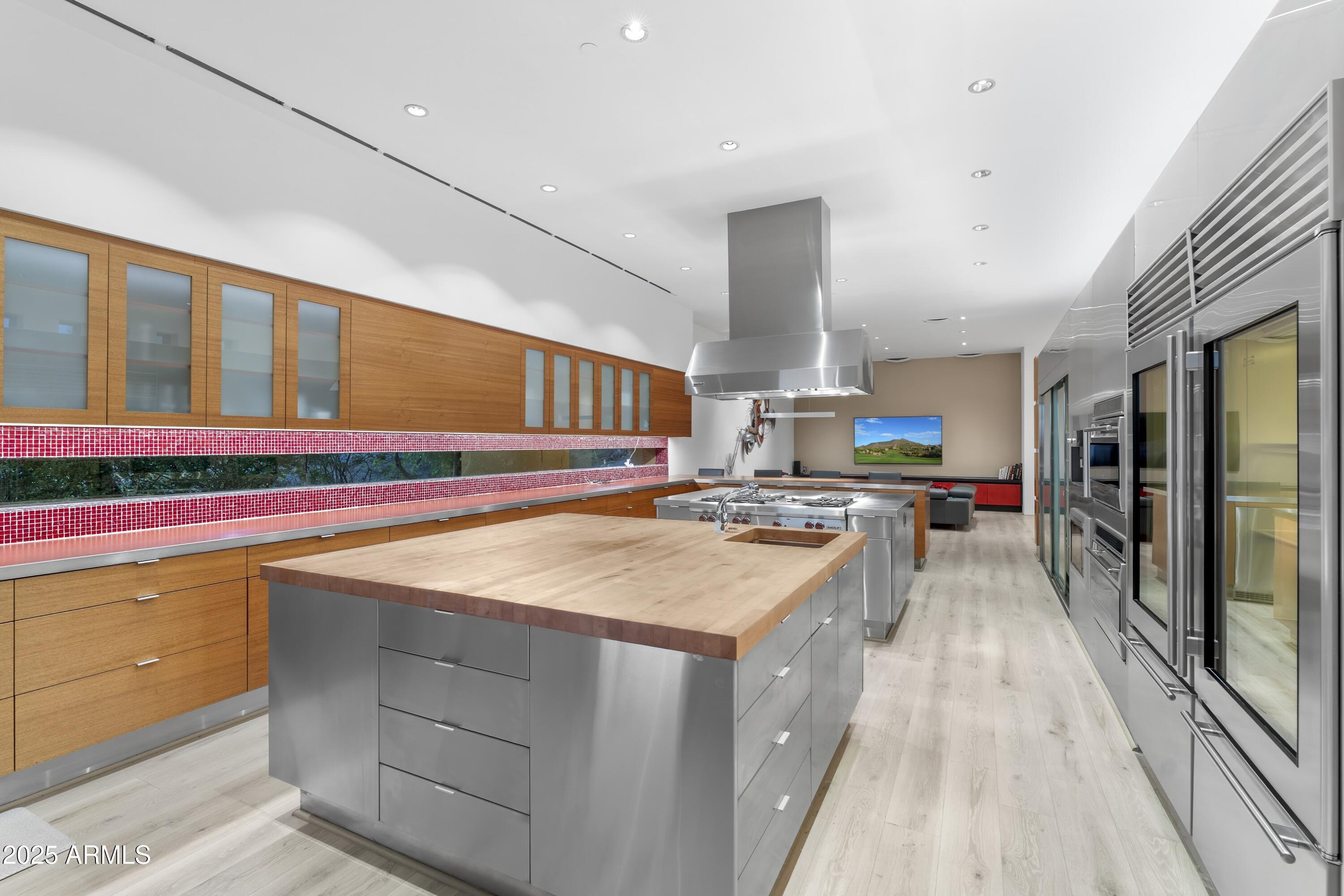 9191 E HAPPY HOLLOW Drive