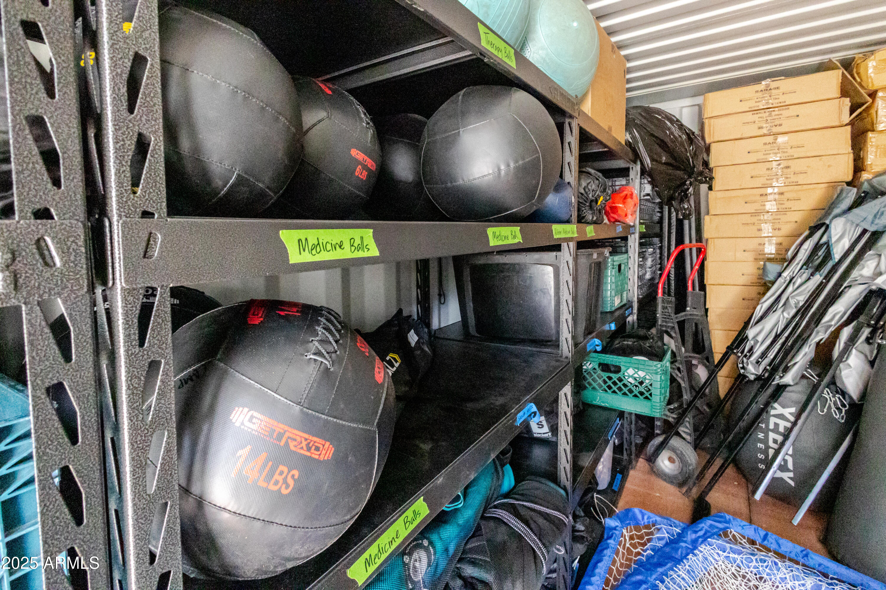 6385 W WHITE MOUNTAIN Boulevard