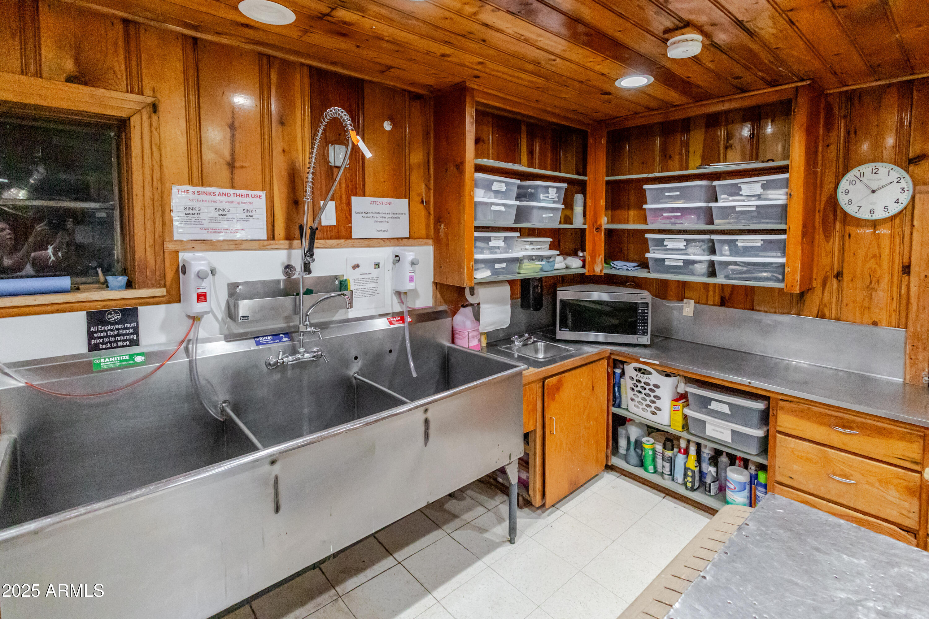 6385 W WHITE MOUNTAIN Boulevard