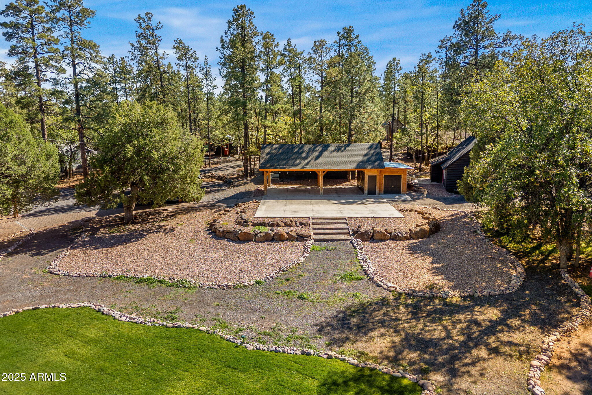 6385 W WHITE MOUNTAIN Boulevard