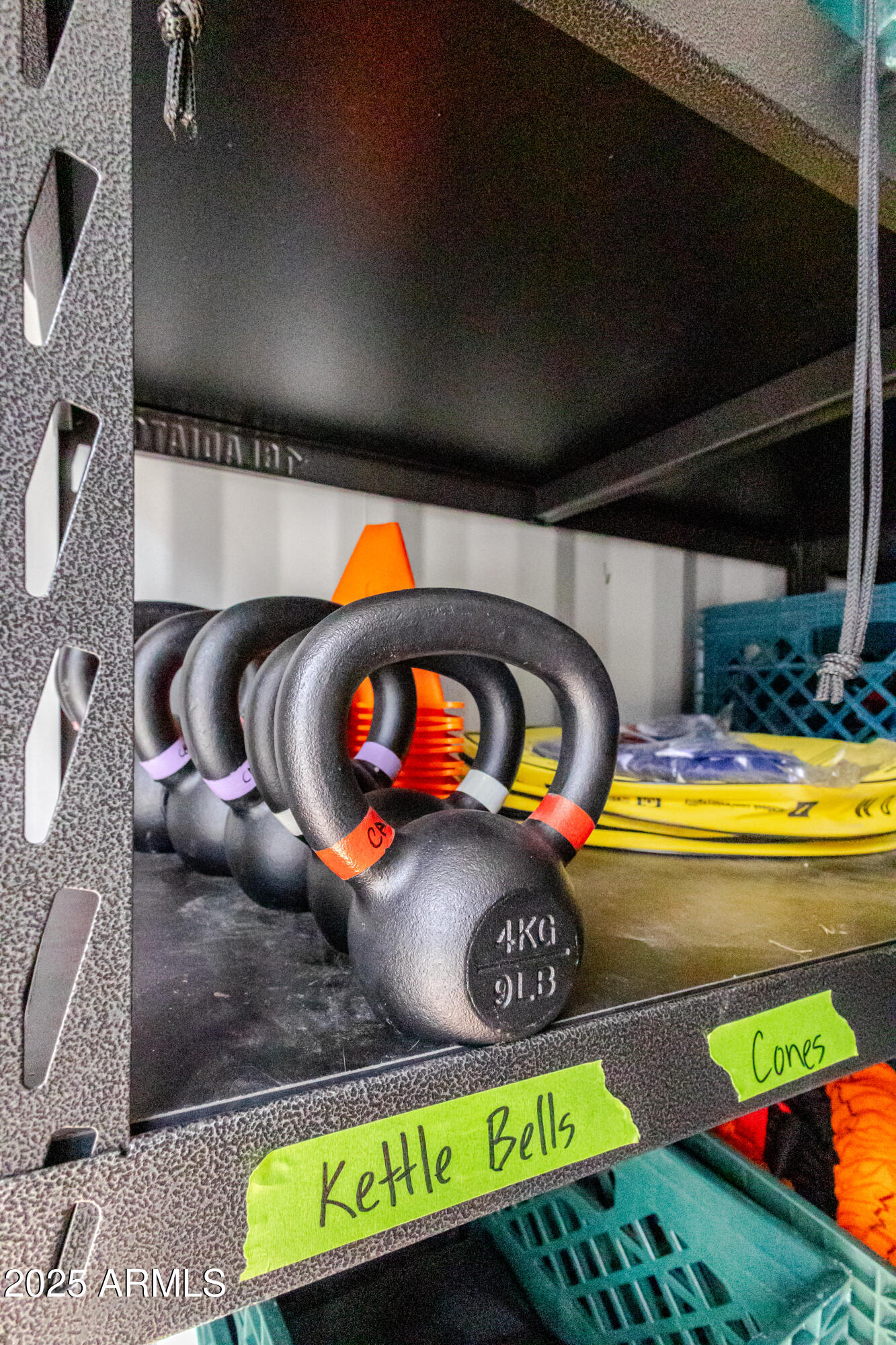 6385 W WHITE MOUNTAIN Boulevard