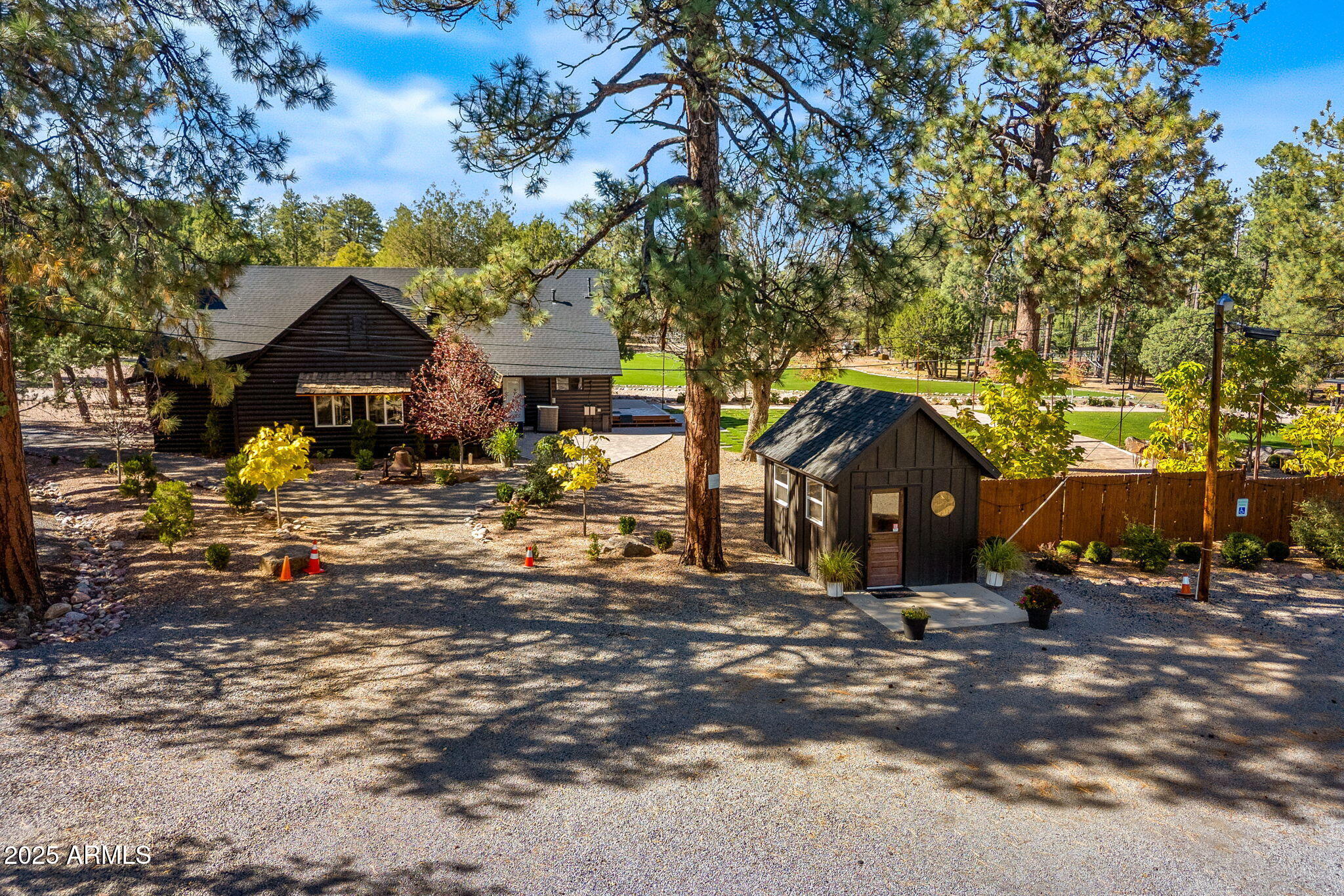 6385 W WHITE MOUNTAIN Boulevard