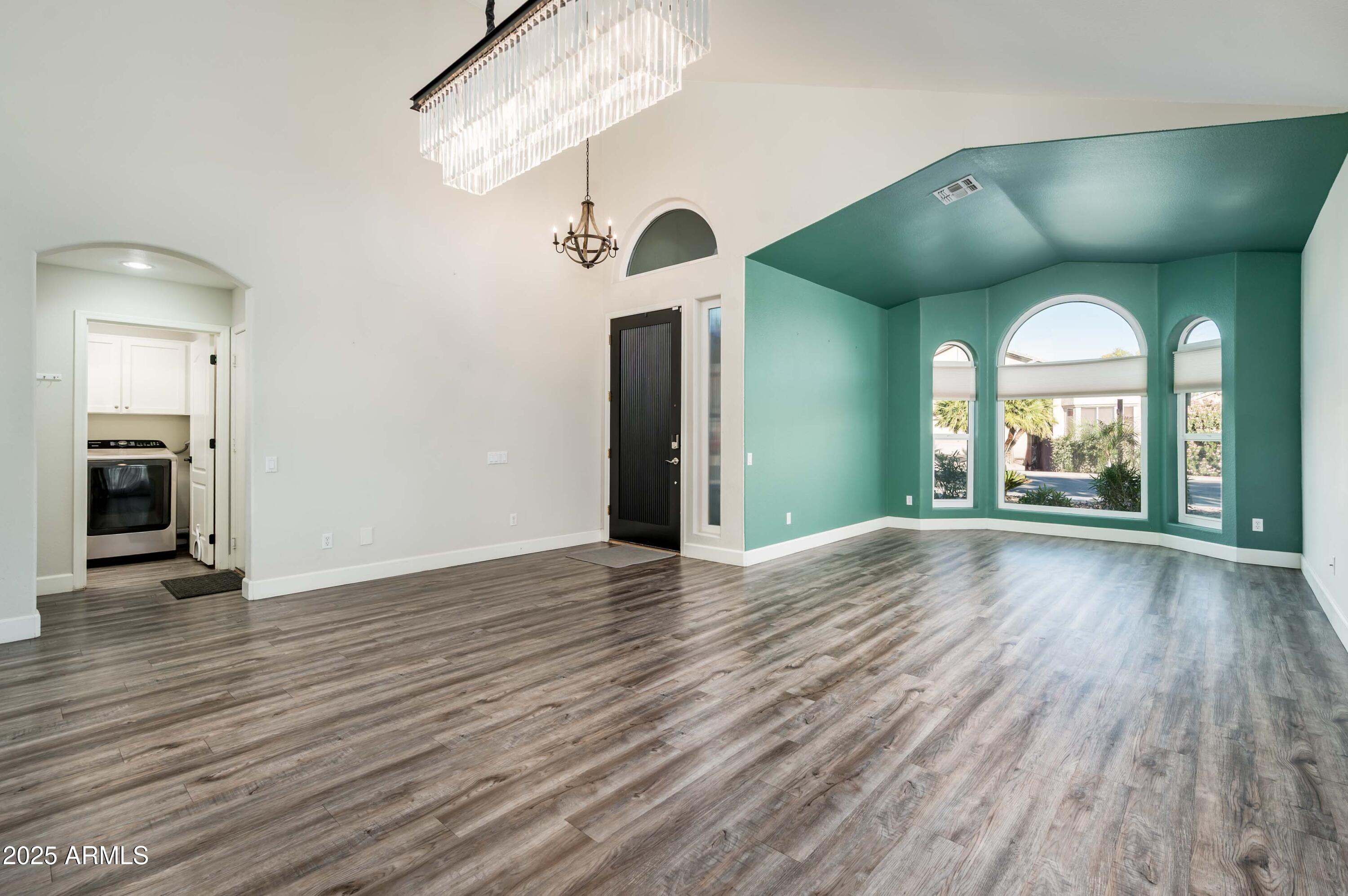 3951 E Cullumber Street