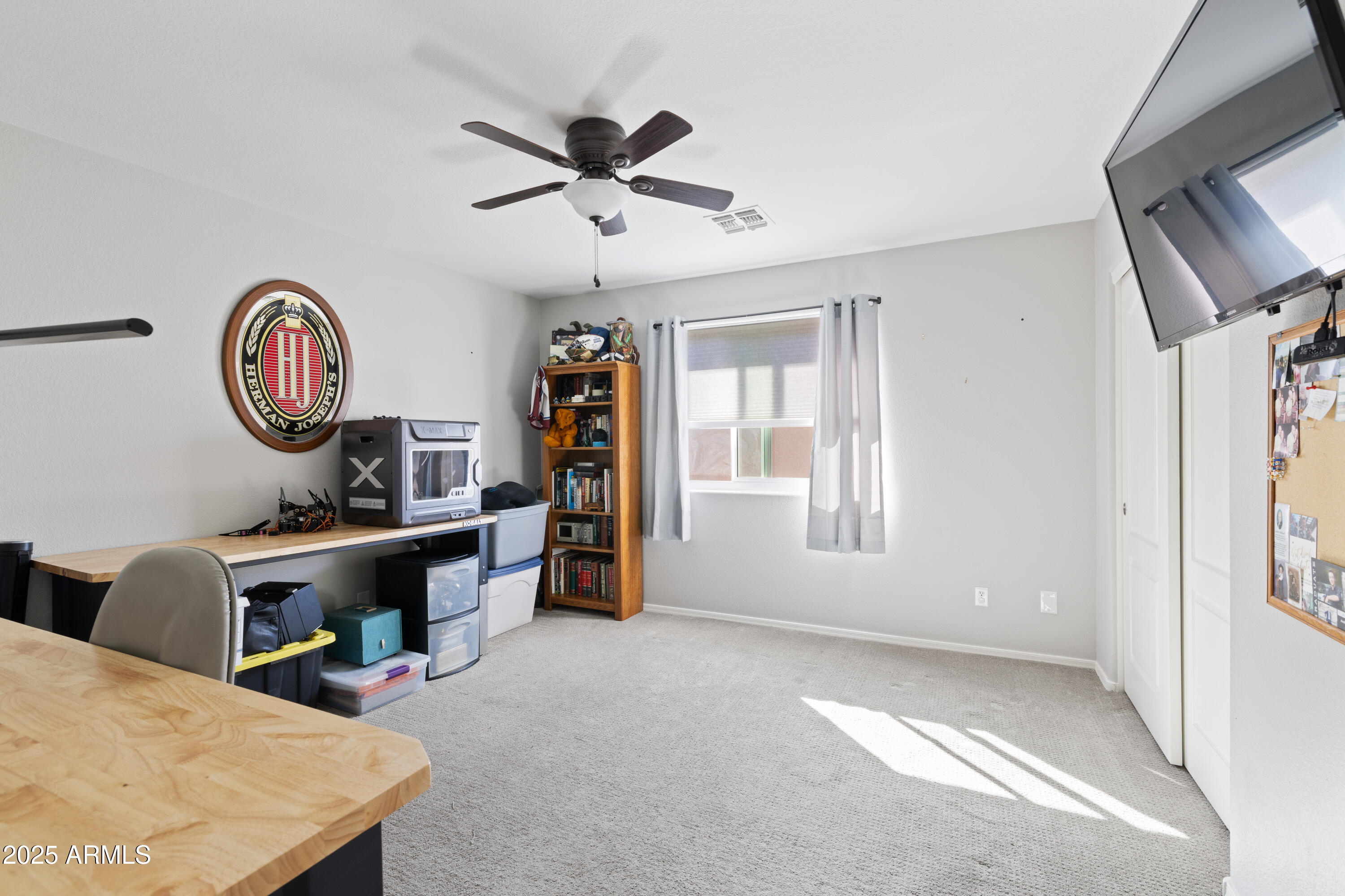 3951 E Cullumber Street