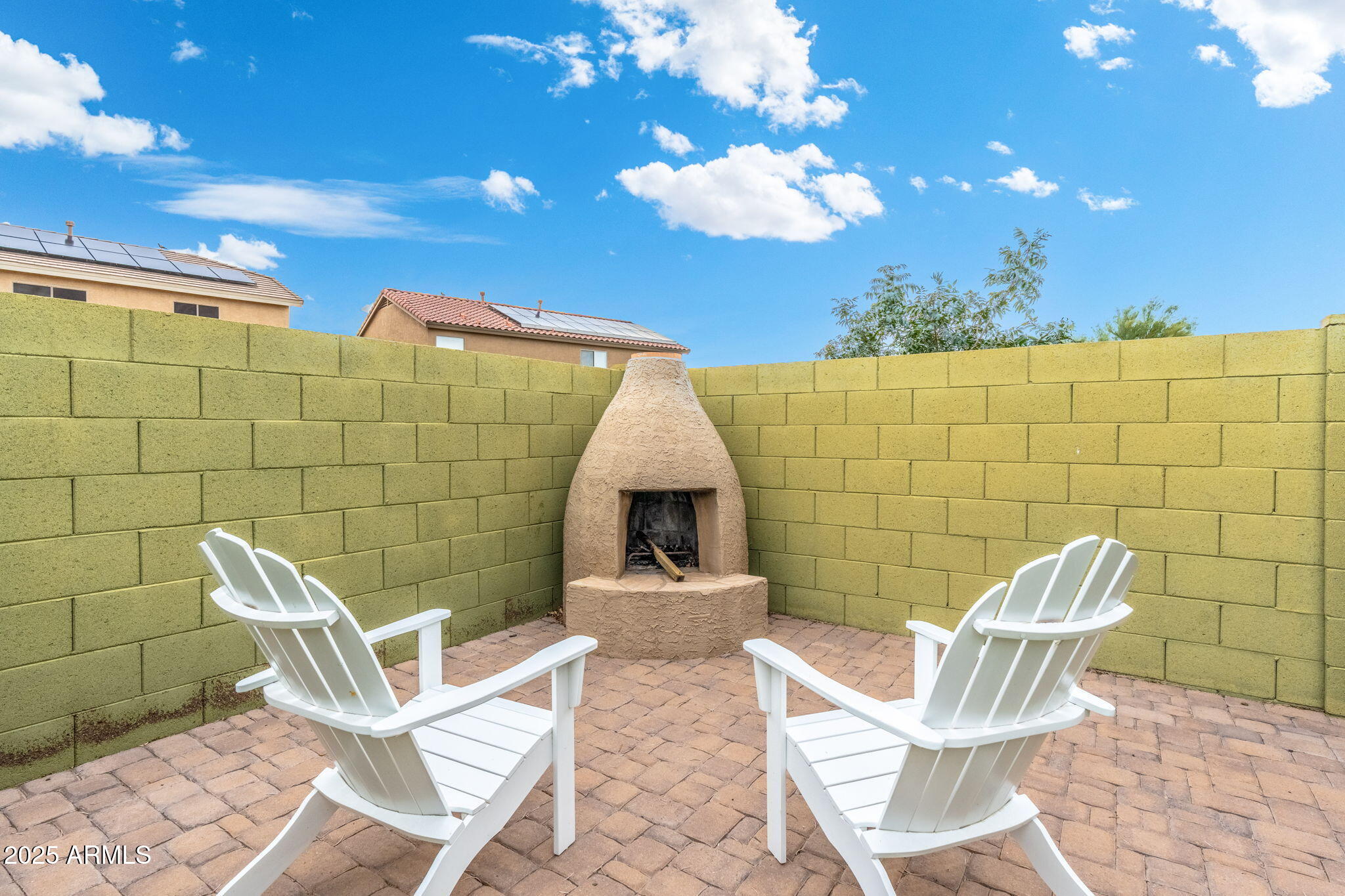 17471 W DESERT SAGE Drive