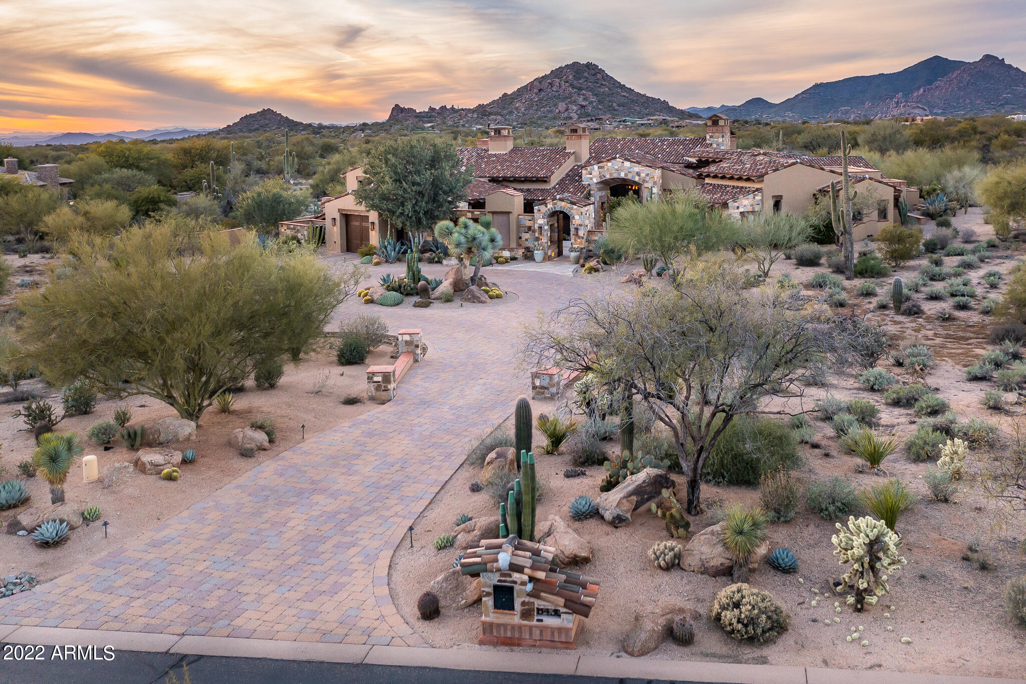 8430 E WHISPER ROCK Trail