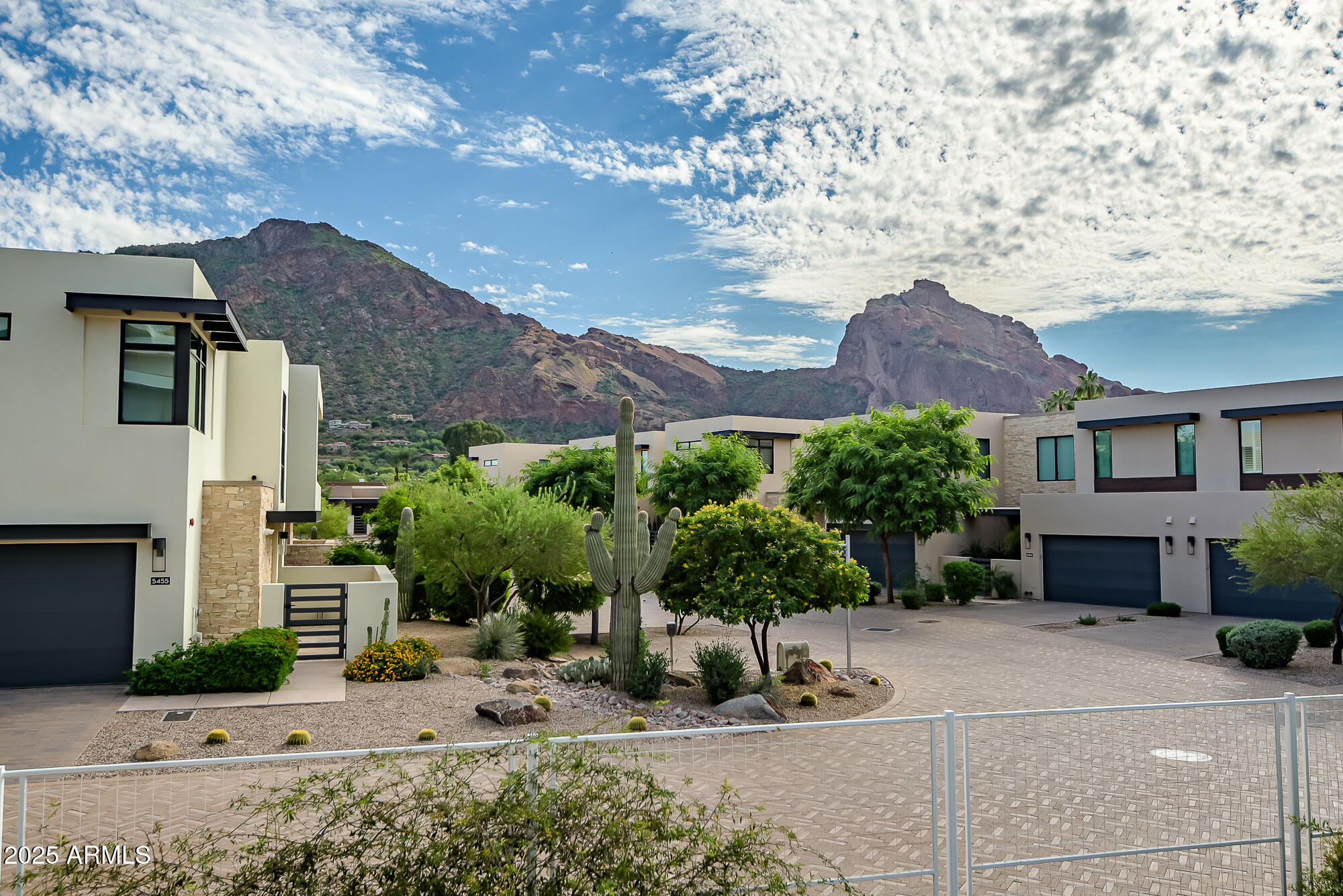 5455 E LINCOLN Drive, 2021