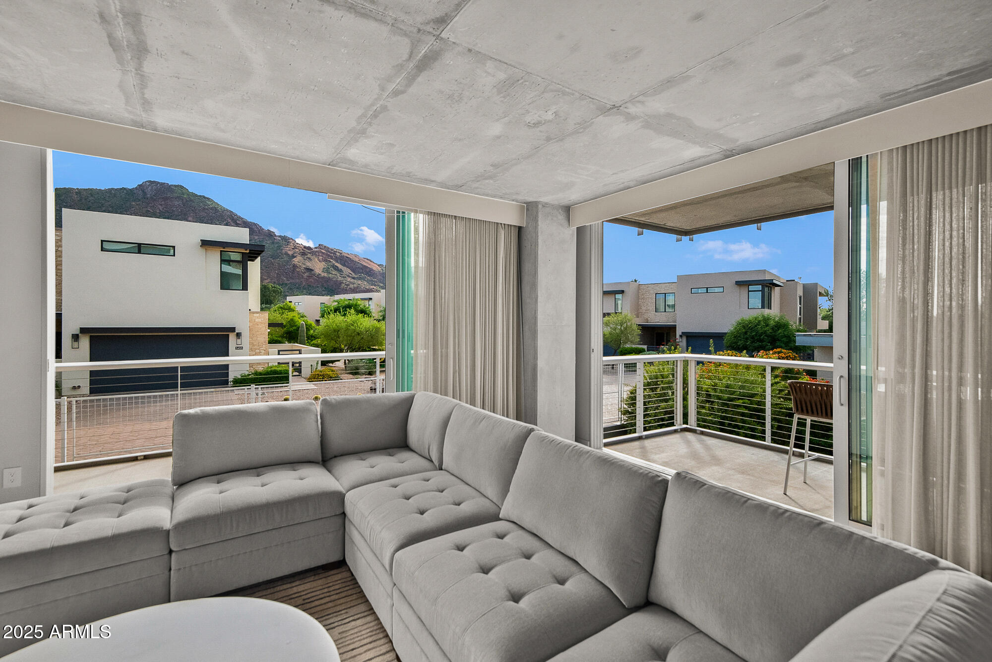 5455 E LINCOLN Drive, 2021