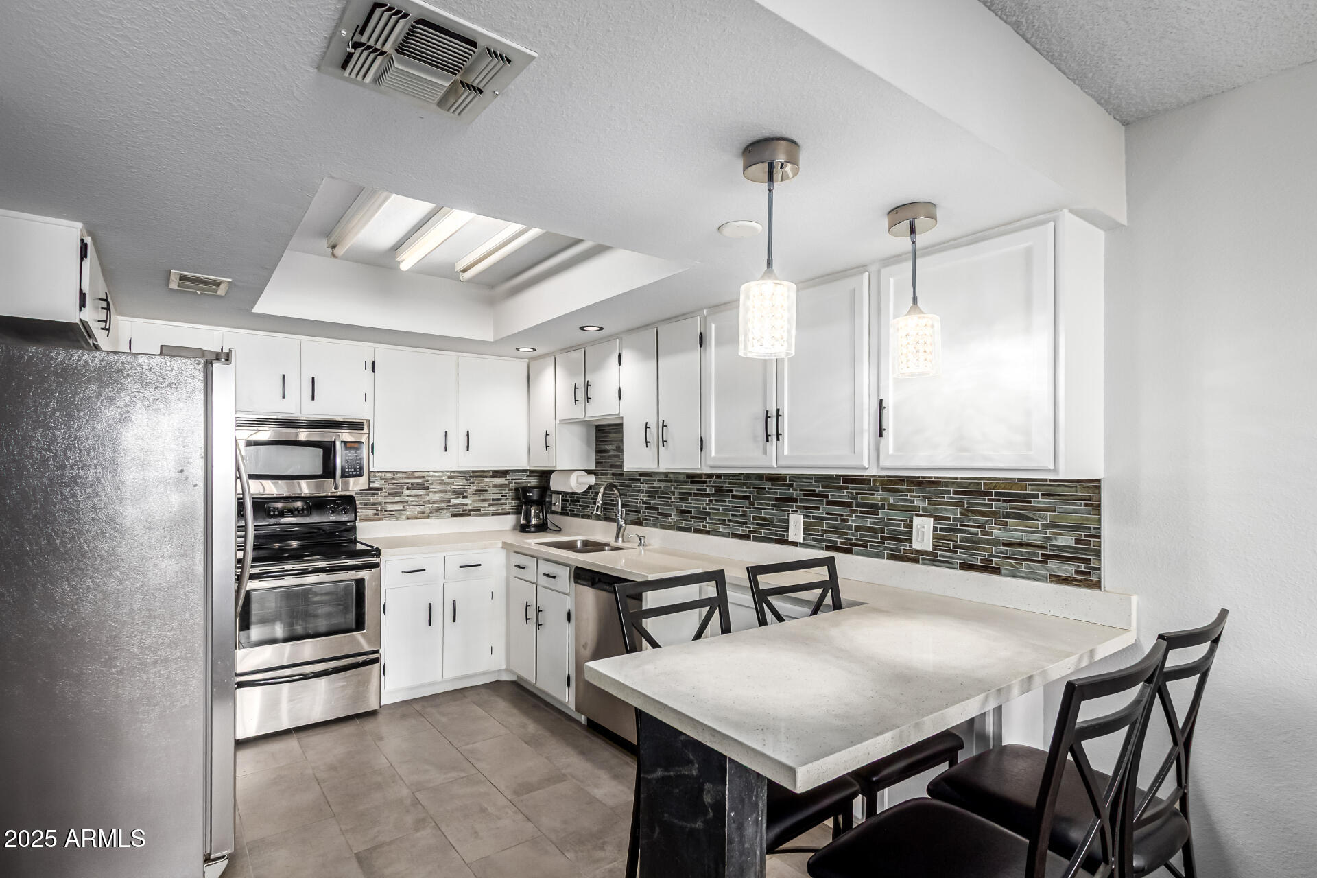 7910 E CAMELBACK Road, 203