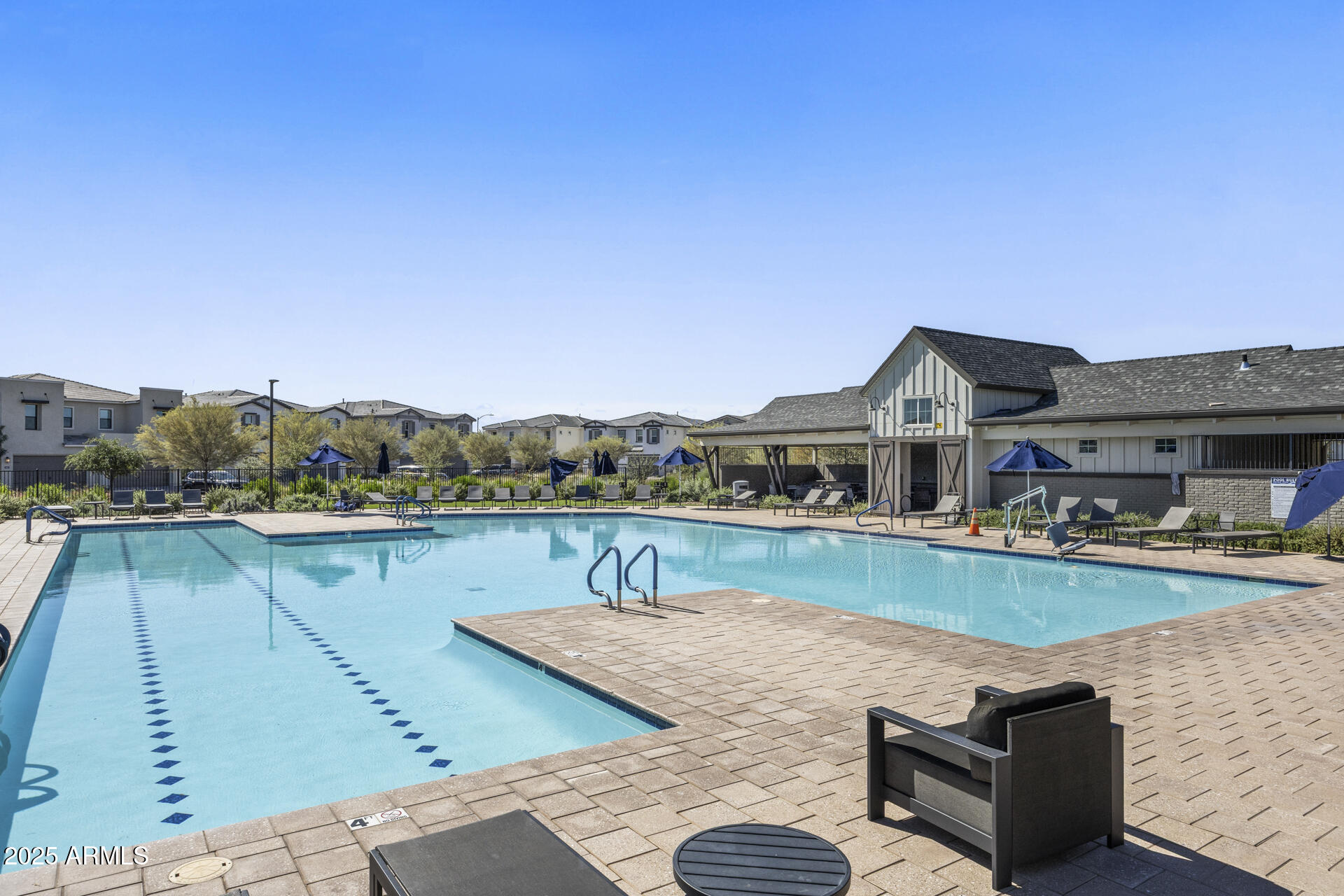 5018 E Hartford Avenue