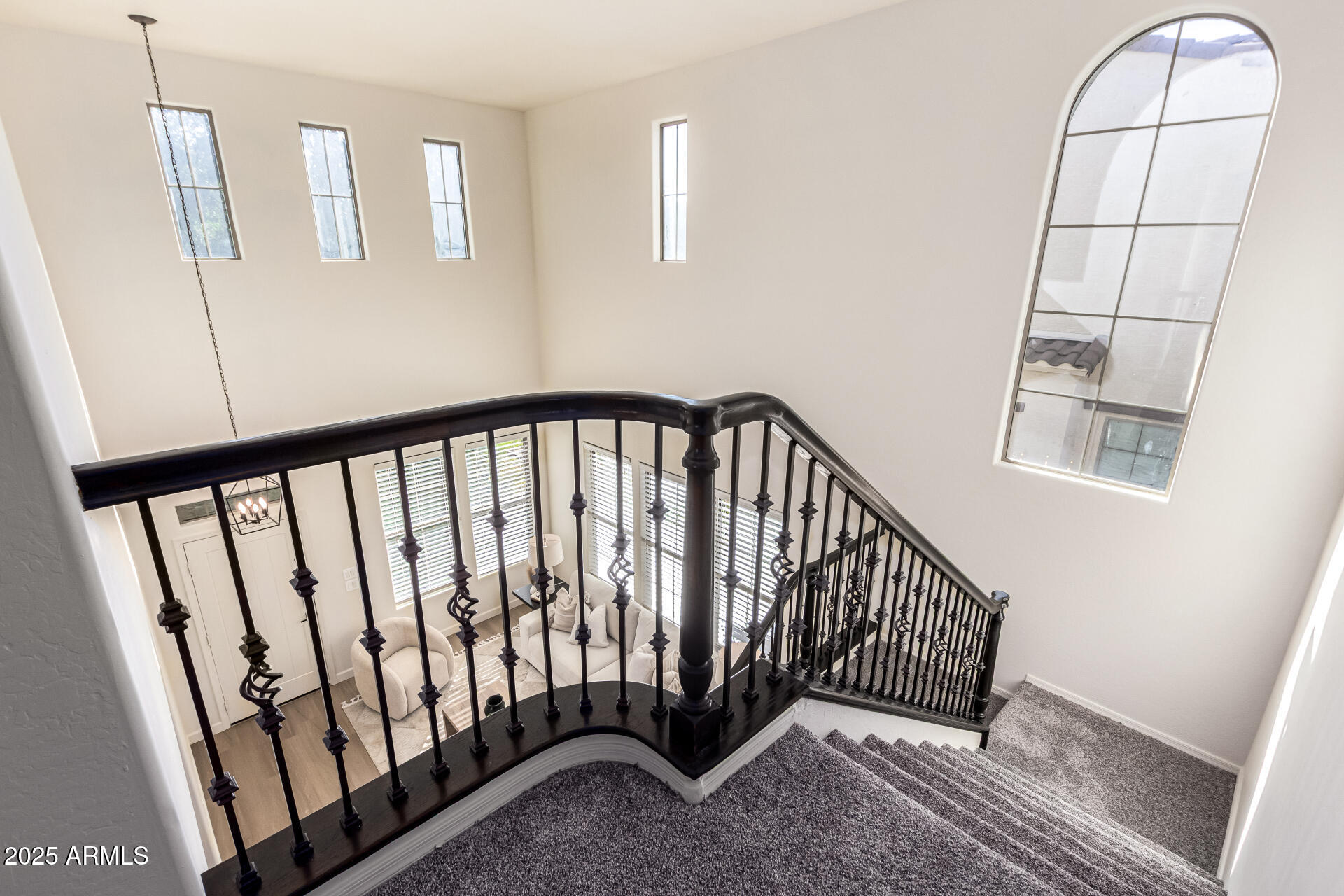 4258 E LEXINGTON Avenue