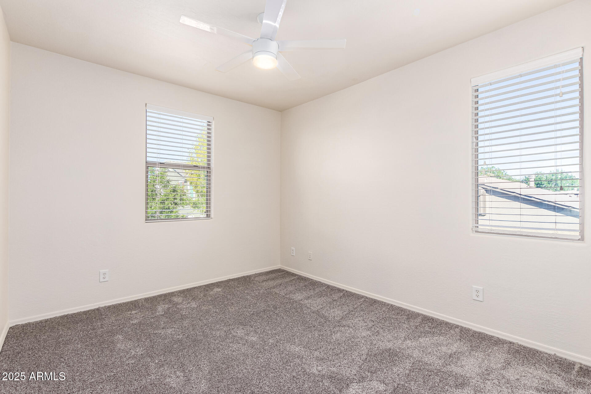 4258 E LEXINGTON Avenue