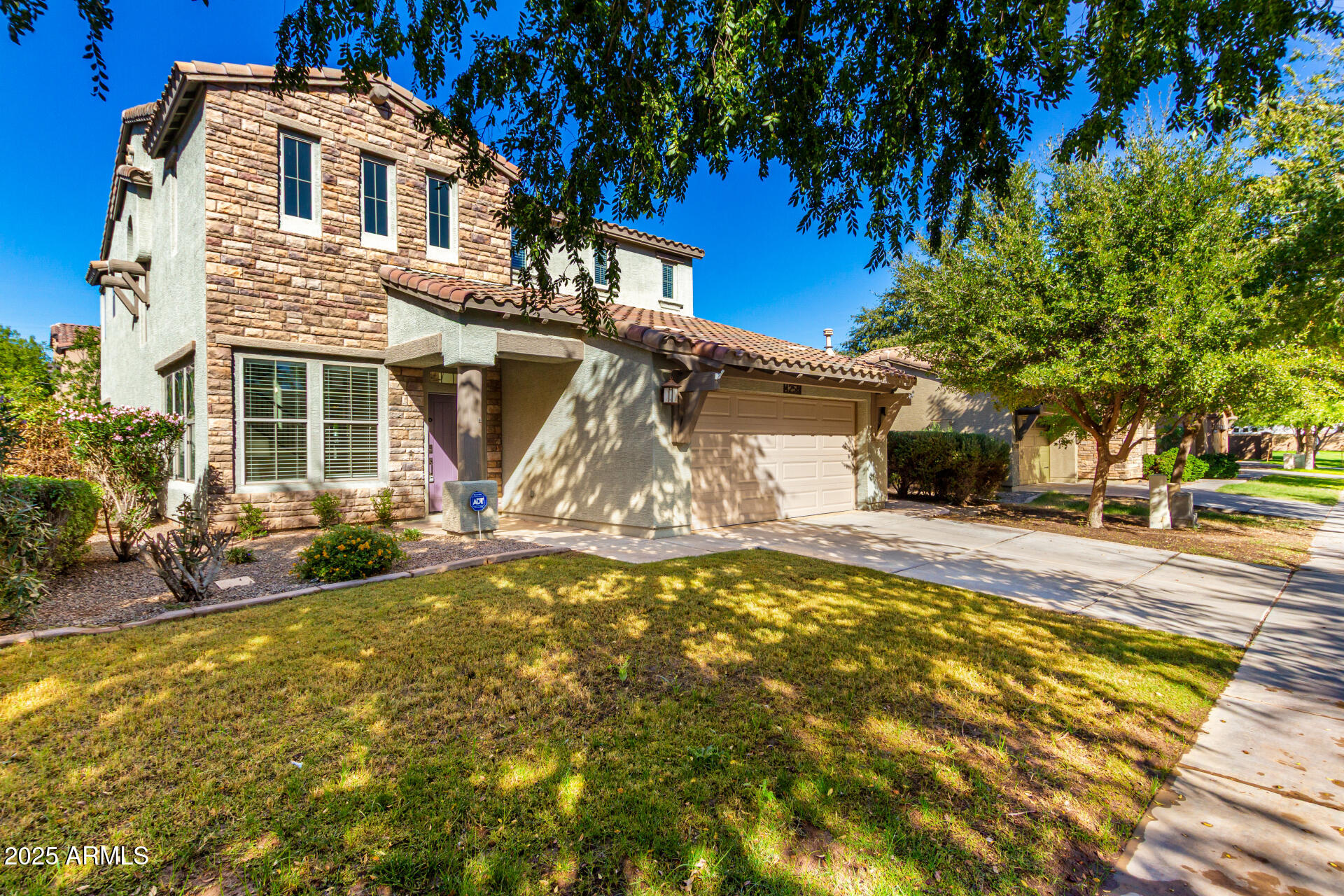 4258 E LEXINGTON Avenue