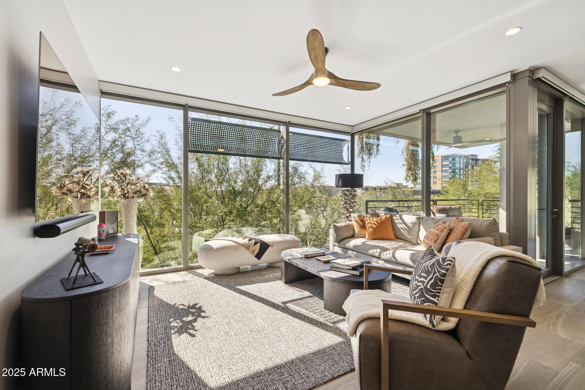 7180 E KIERLAND Boulevard, 218