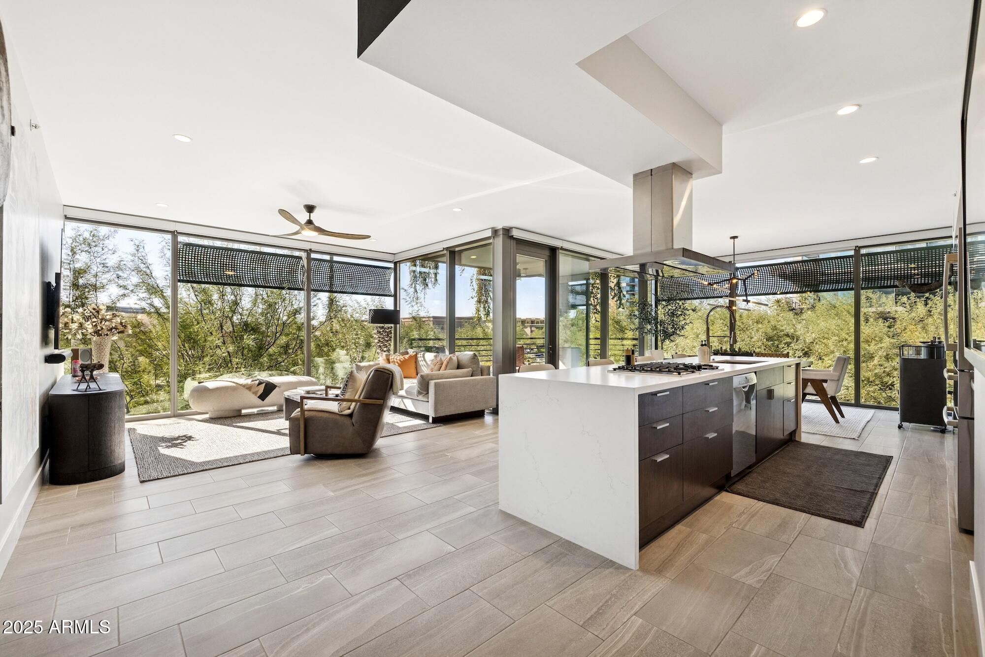 7180 E KIERLAND Boulevard, 218