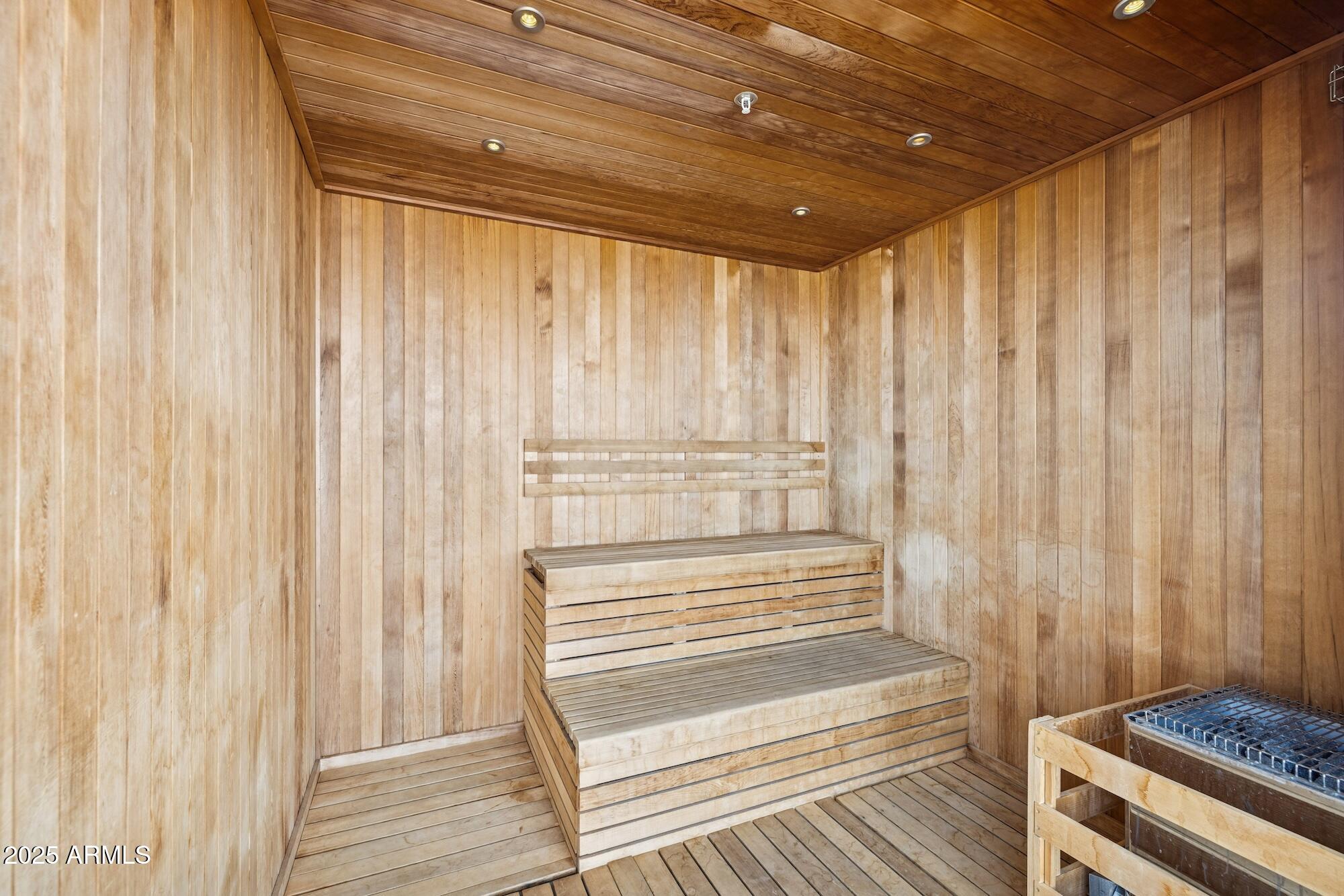 7180 E KIERLAND Boulevard, 218