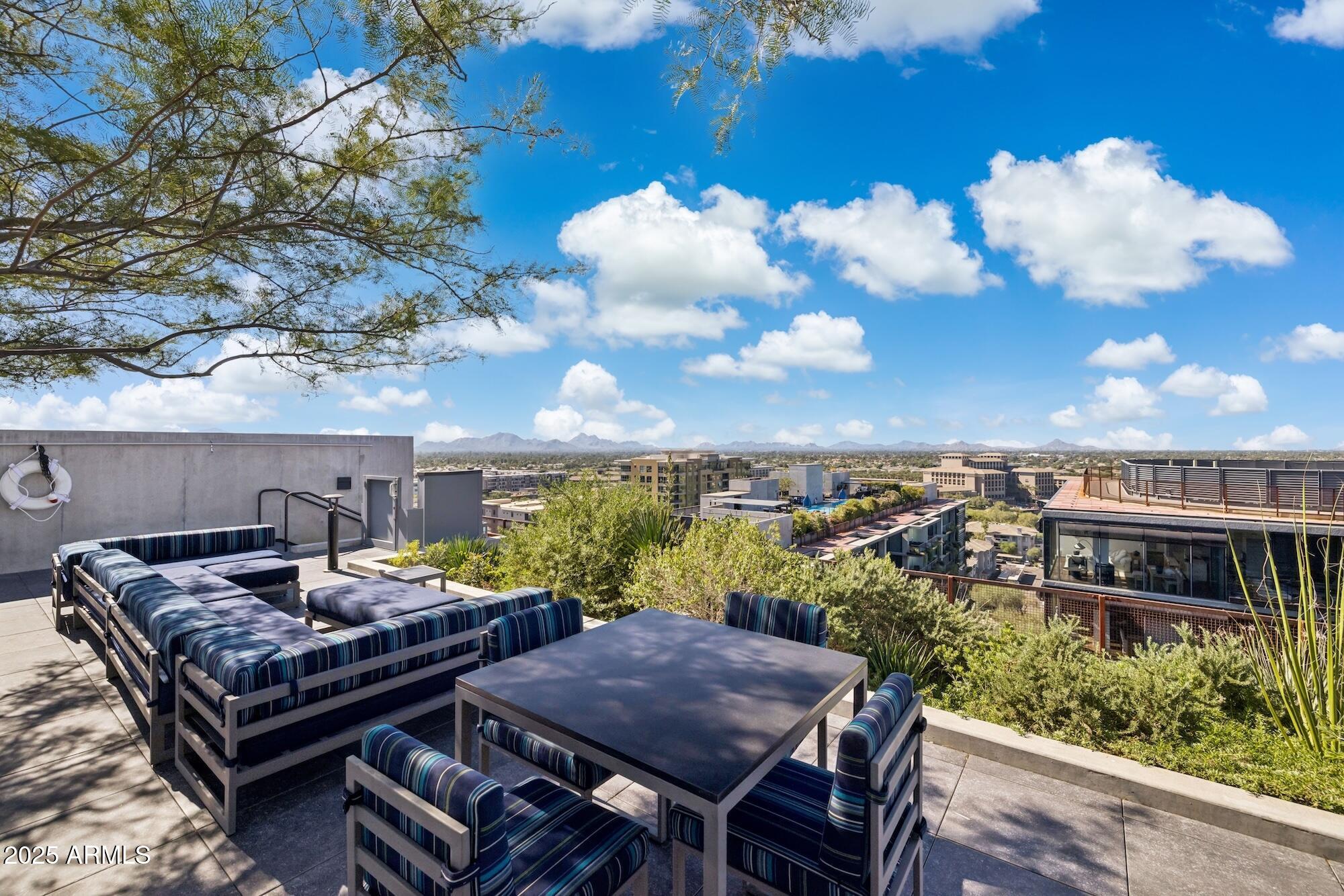 7180 E KIERLAND Boulevard, 218