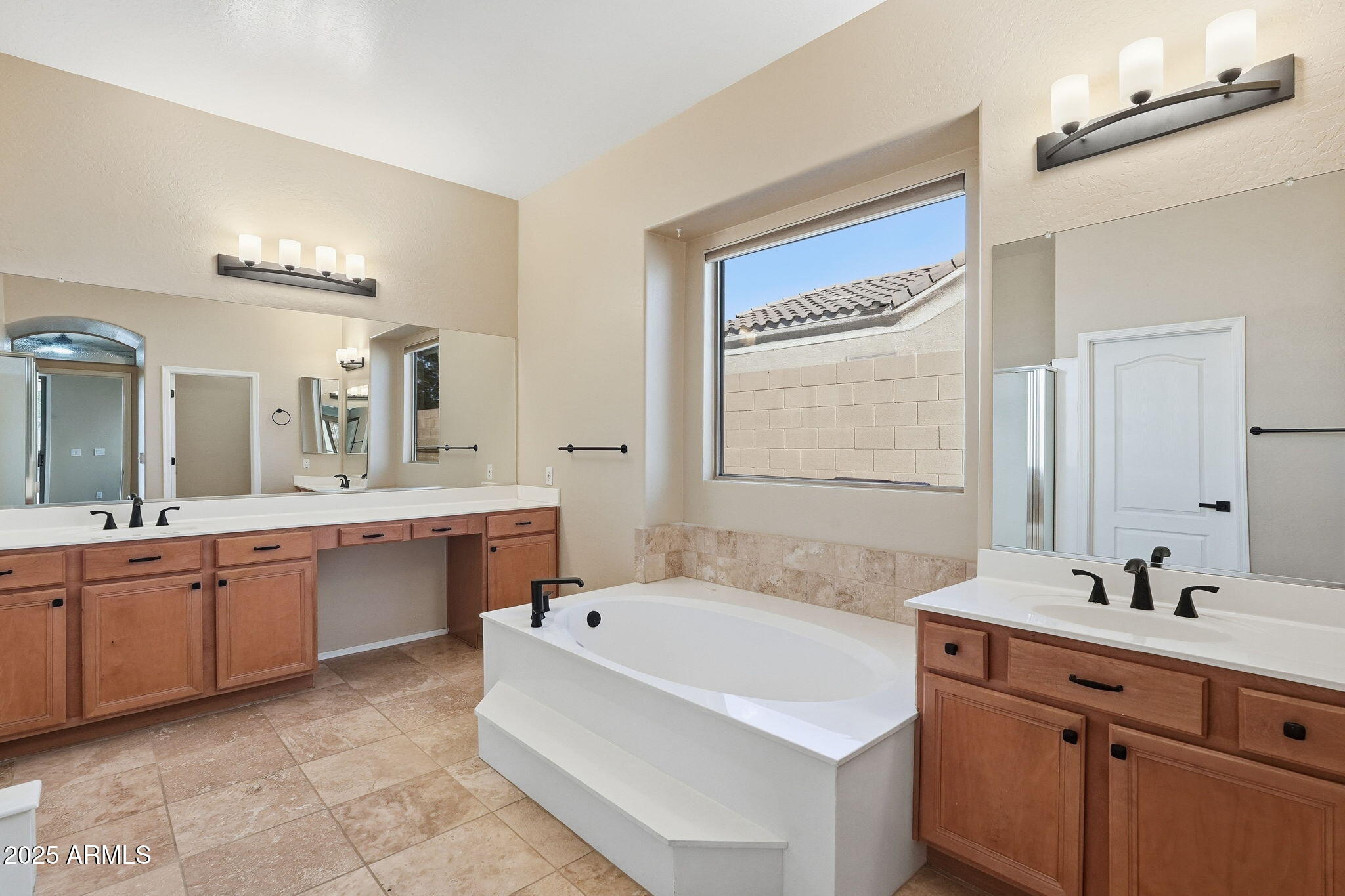 8605 E HANNIBAL Street