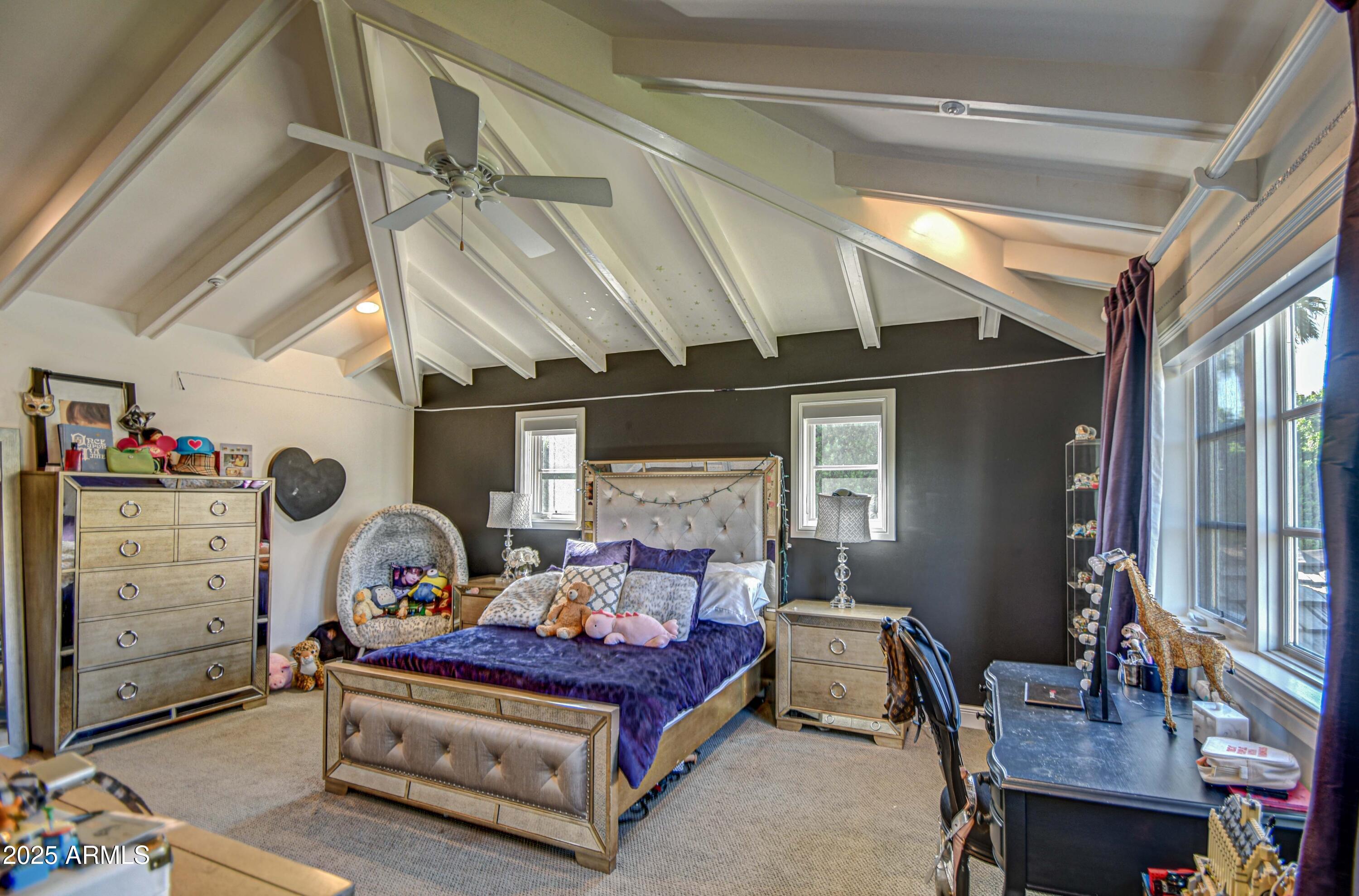 5819 E CALLE DEL MEDIA