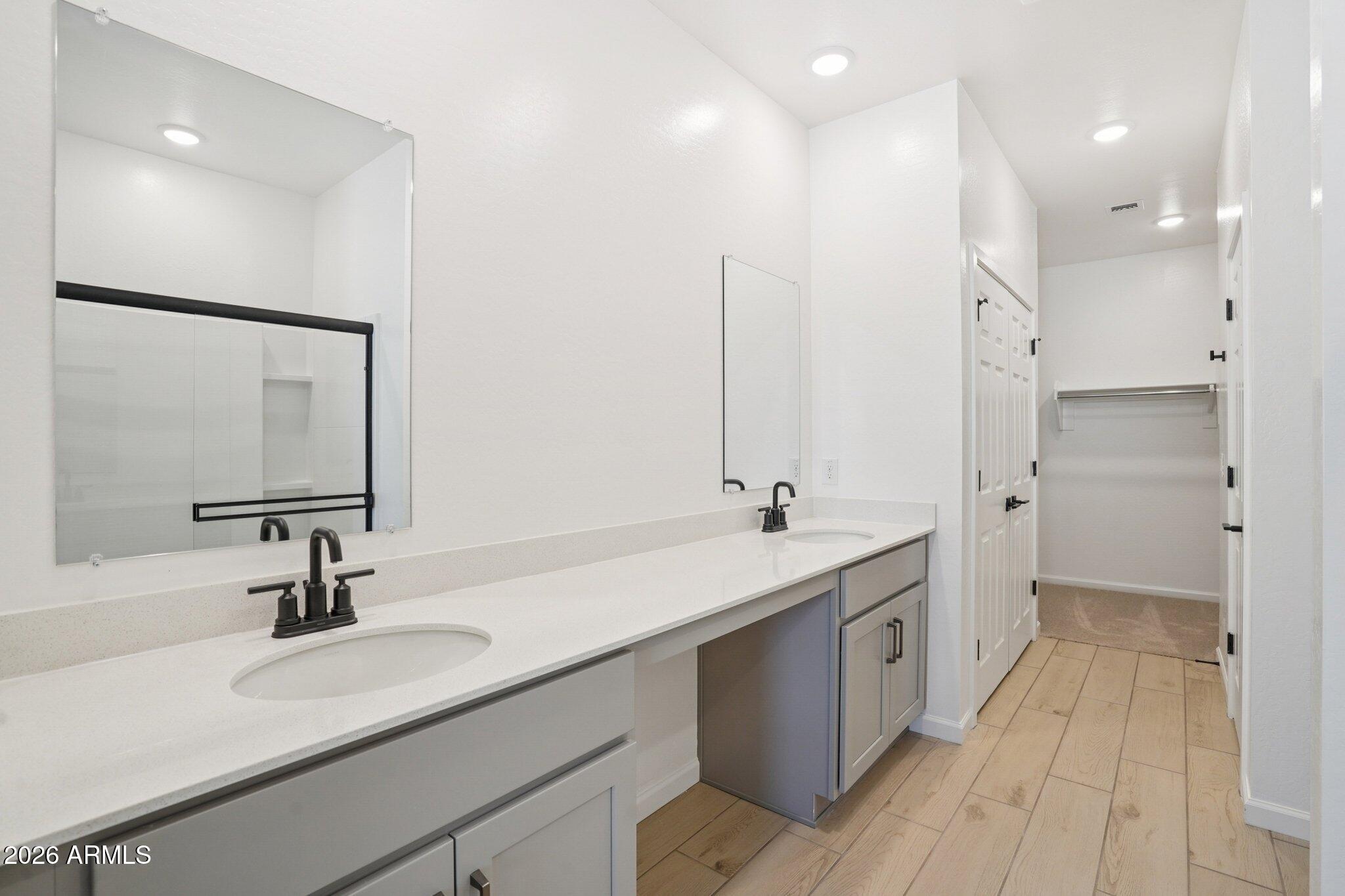 47678 W KENNER Drive