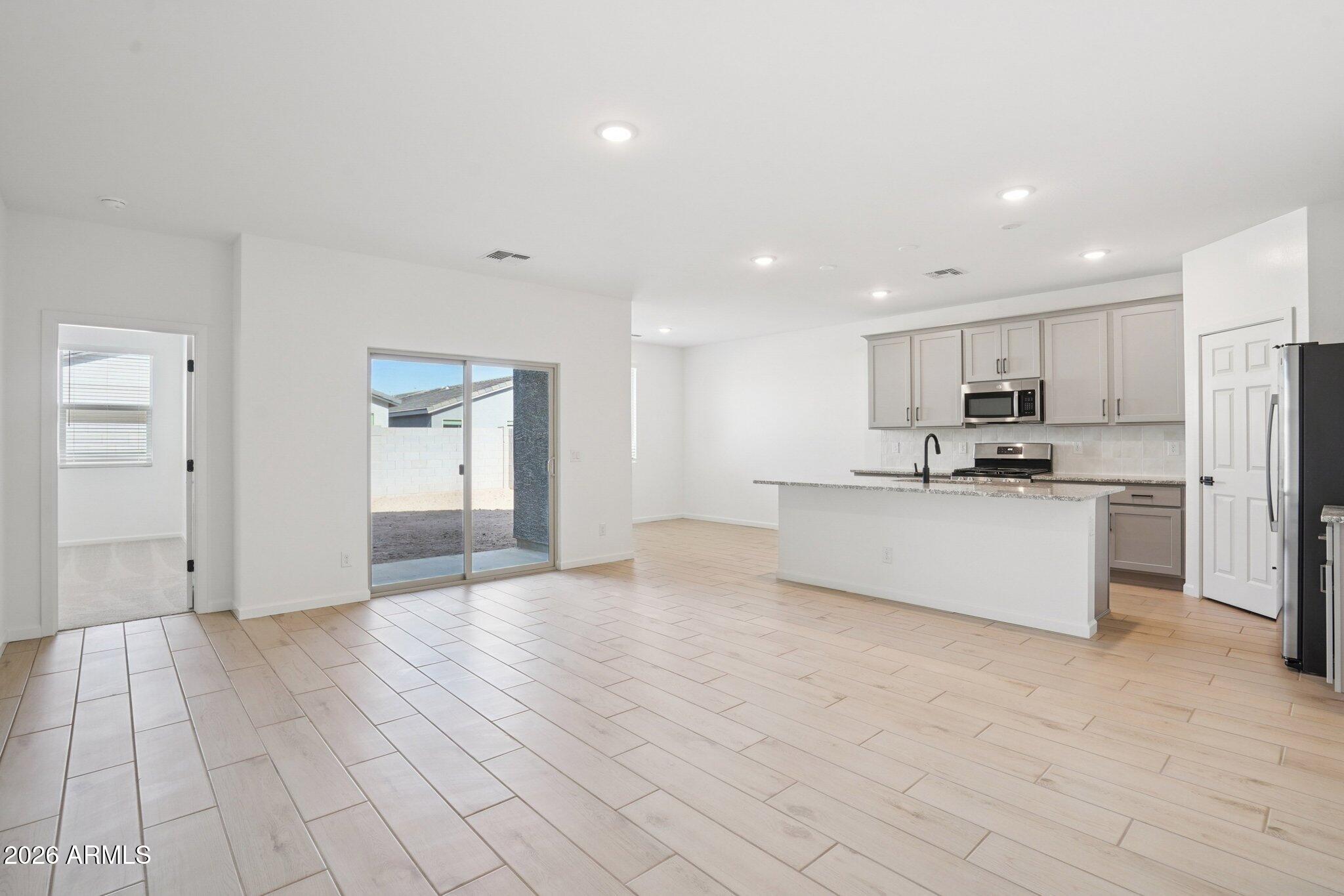 47678 W KENNER Drive