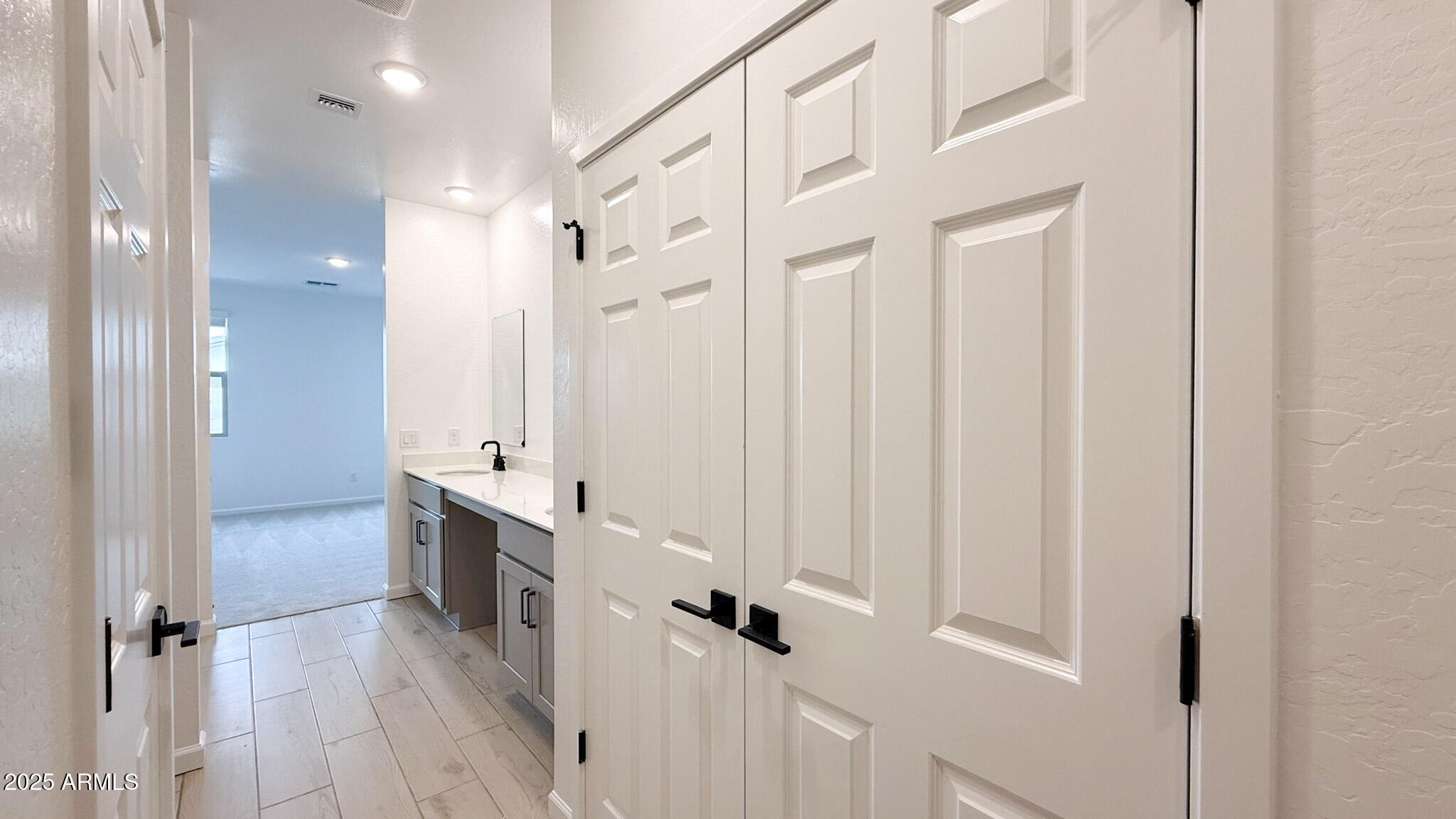 47678 W KENNER Drive