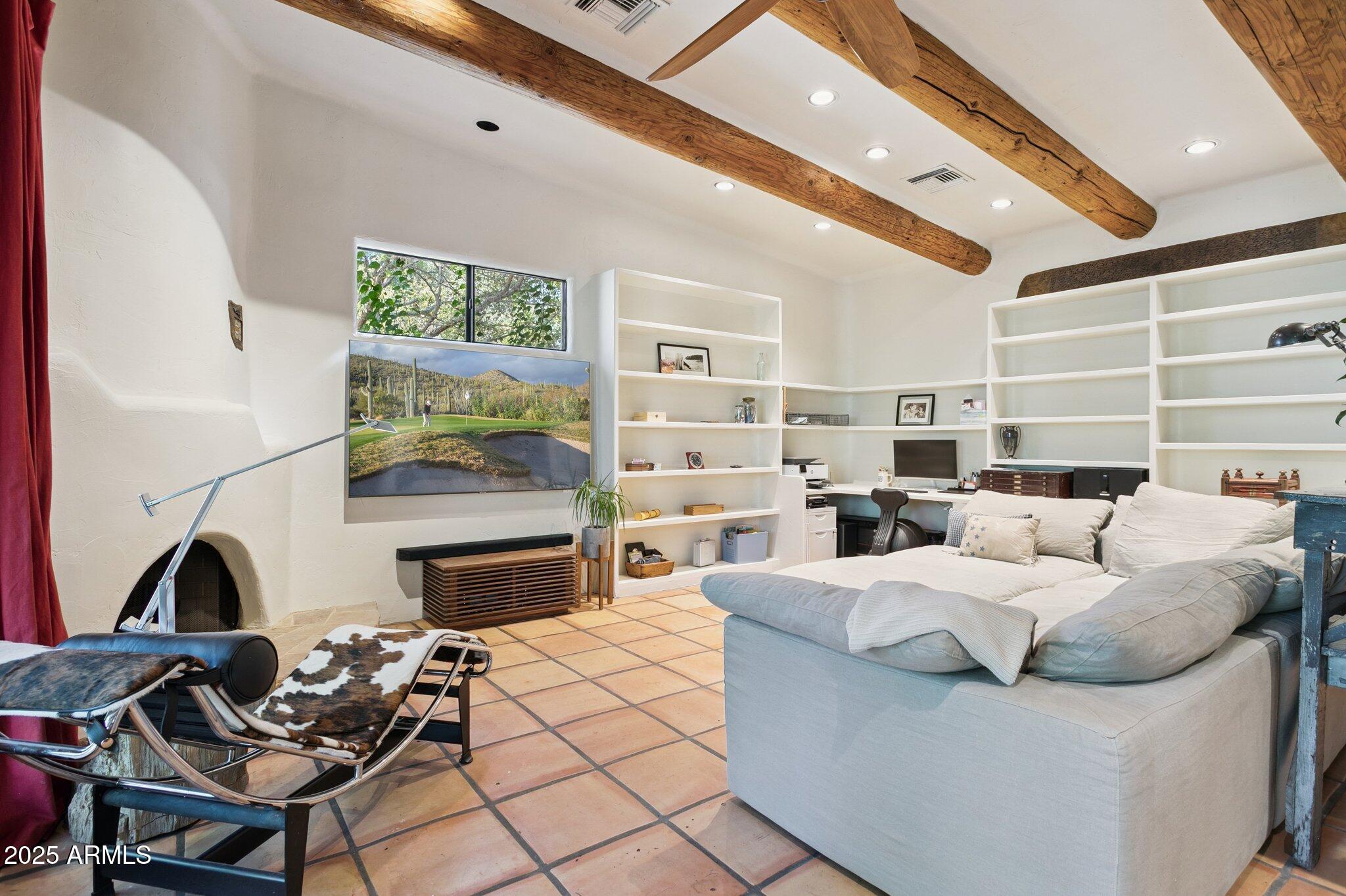 7005 E JACKRABBIT Road