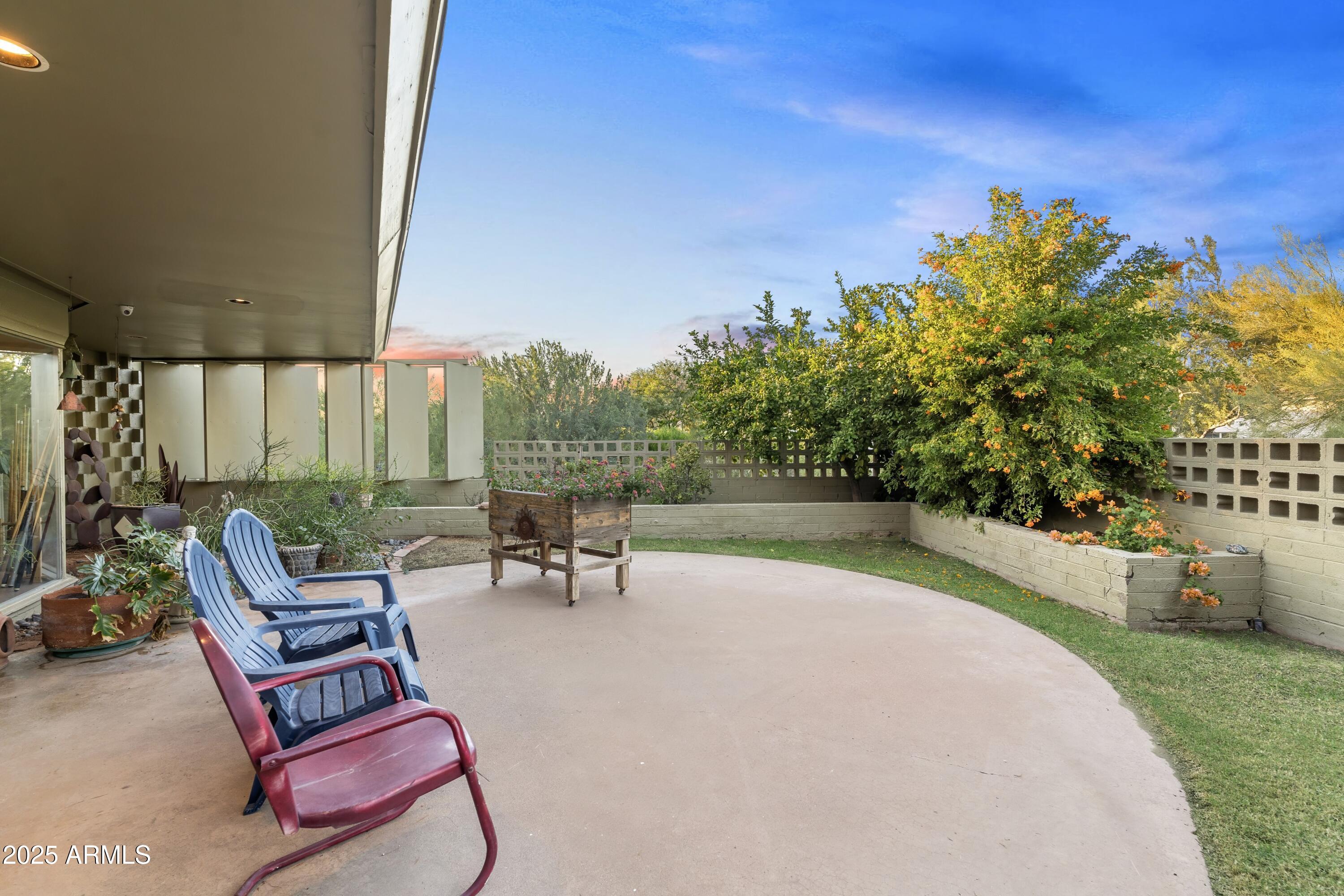 6306 N CAMELBACK MANOR Drive