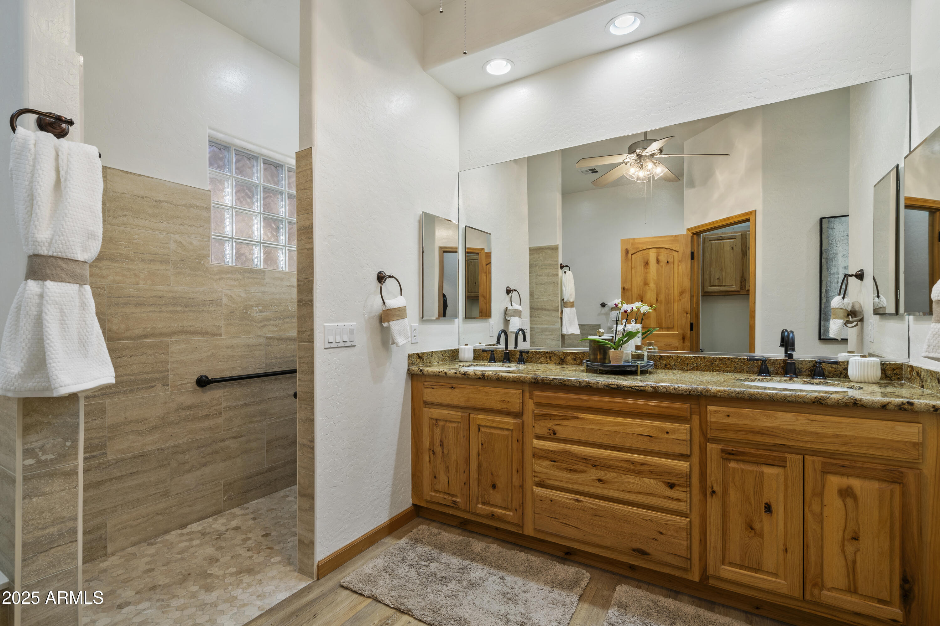 2667 E MELROSE Street