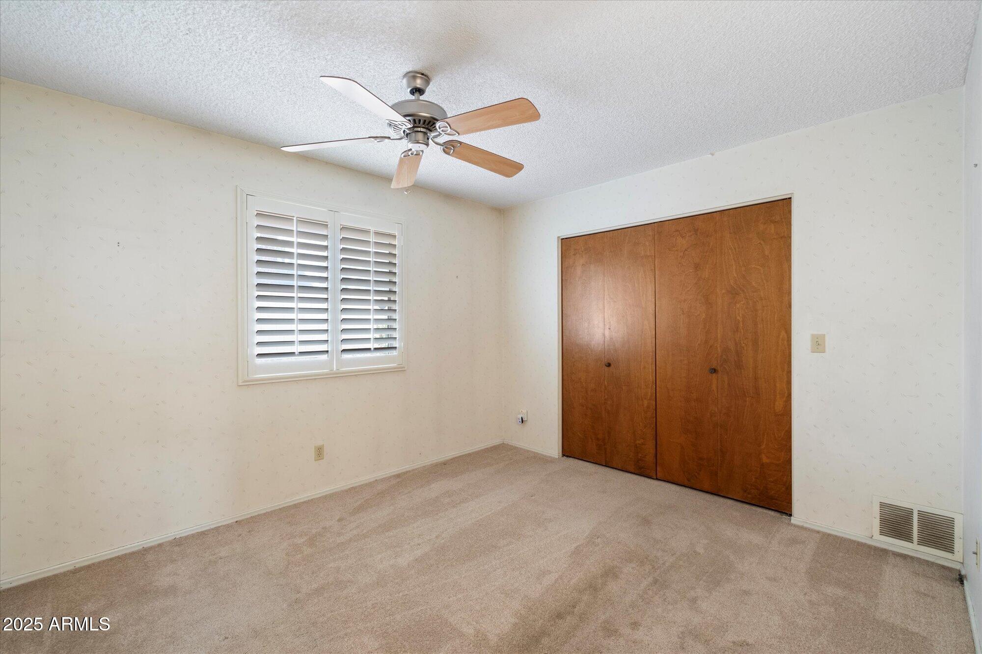 1213 W ESPLANADE Street