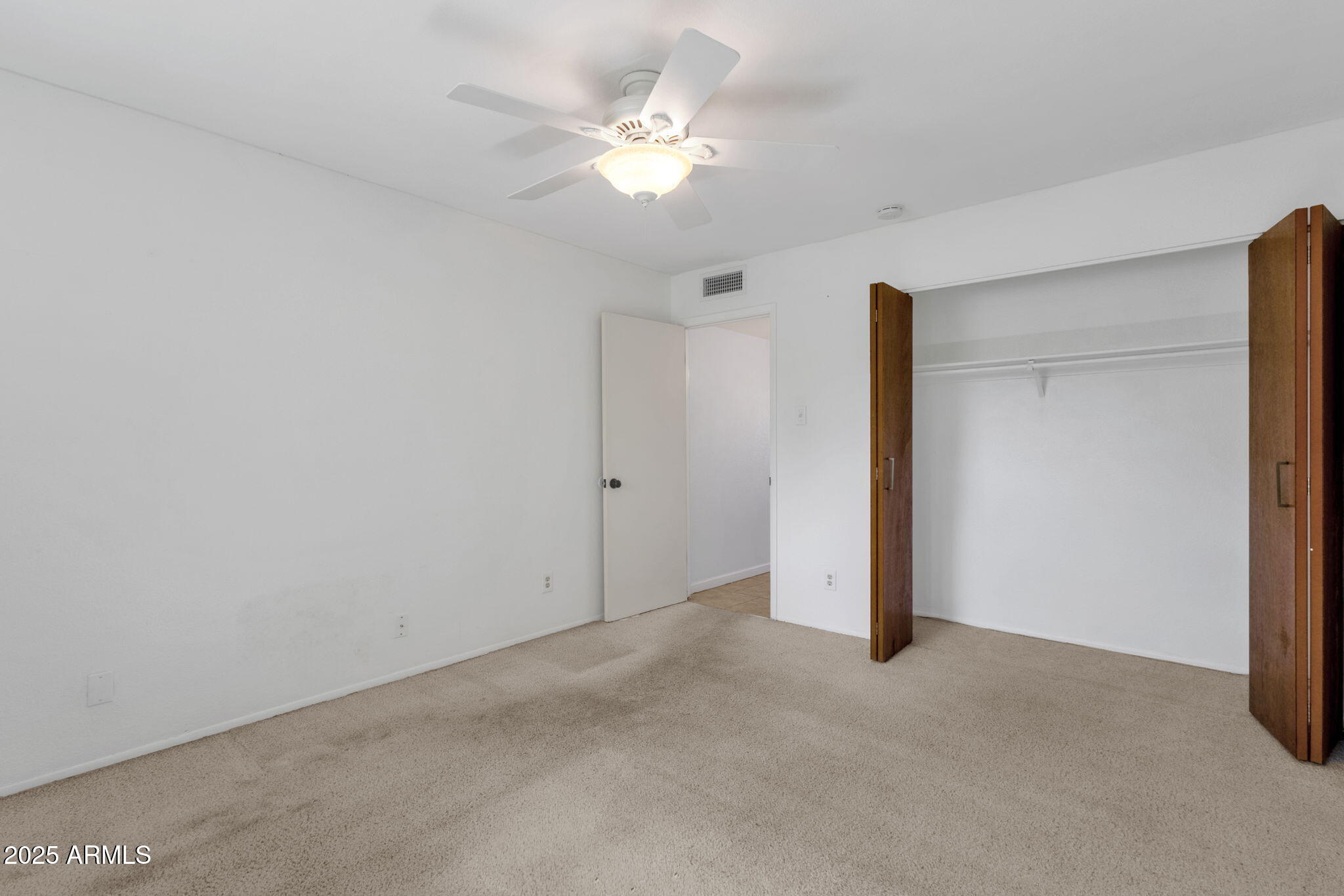 1704 E BELL DE MAR Drive