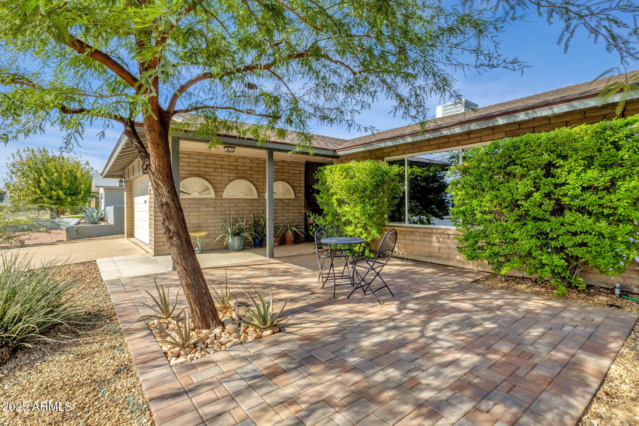 1704 E BELL DE MAR Drive