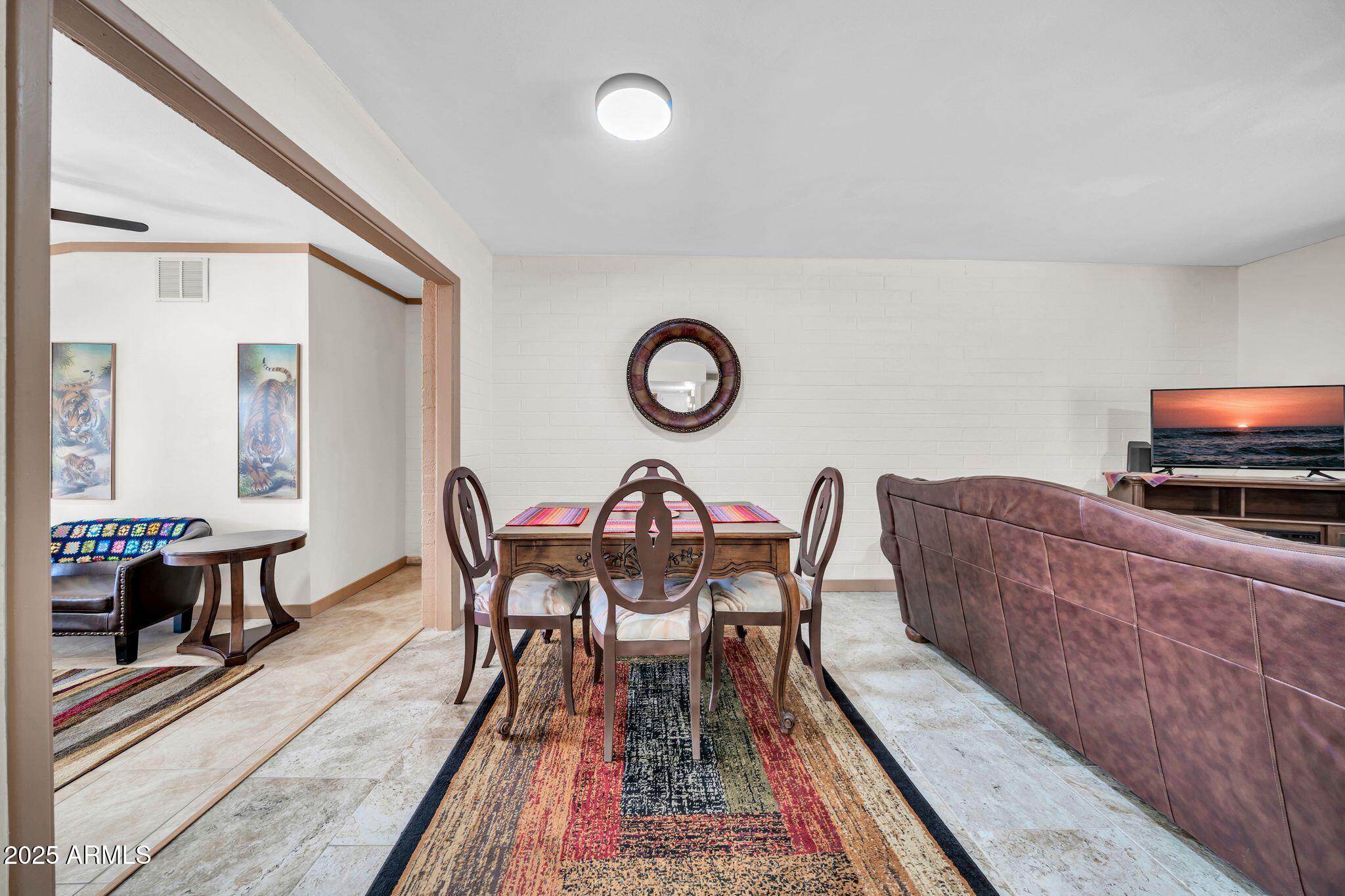 10517 W CUMBERLAND Drive