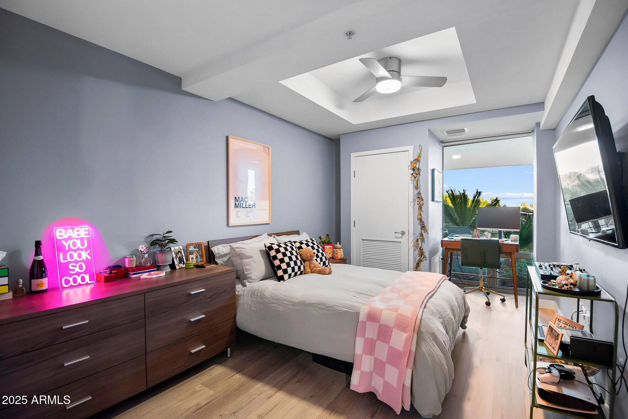 7167 E RANCHO VISTA Drive, 4007