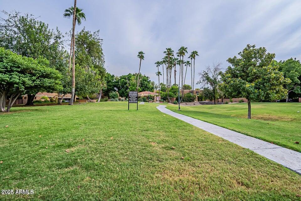 10409 N 10TH Street, 1