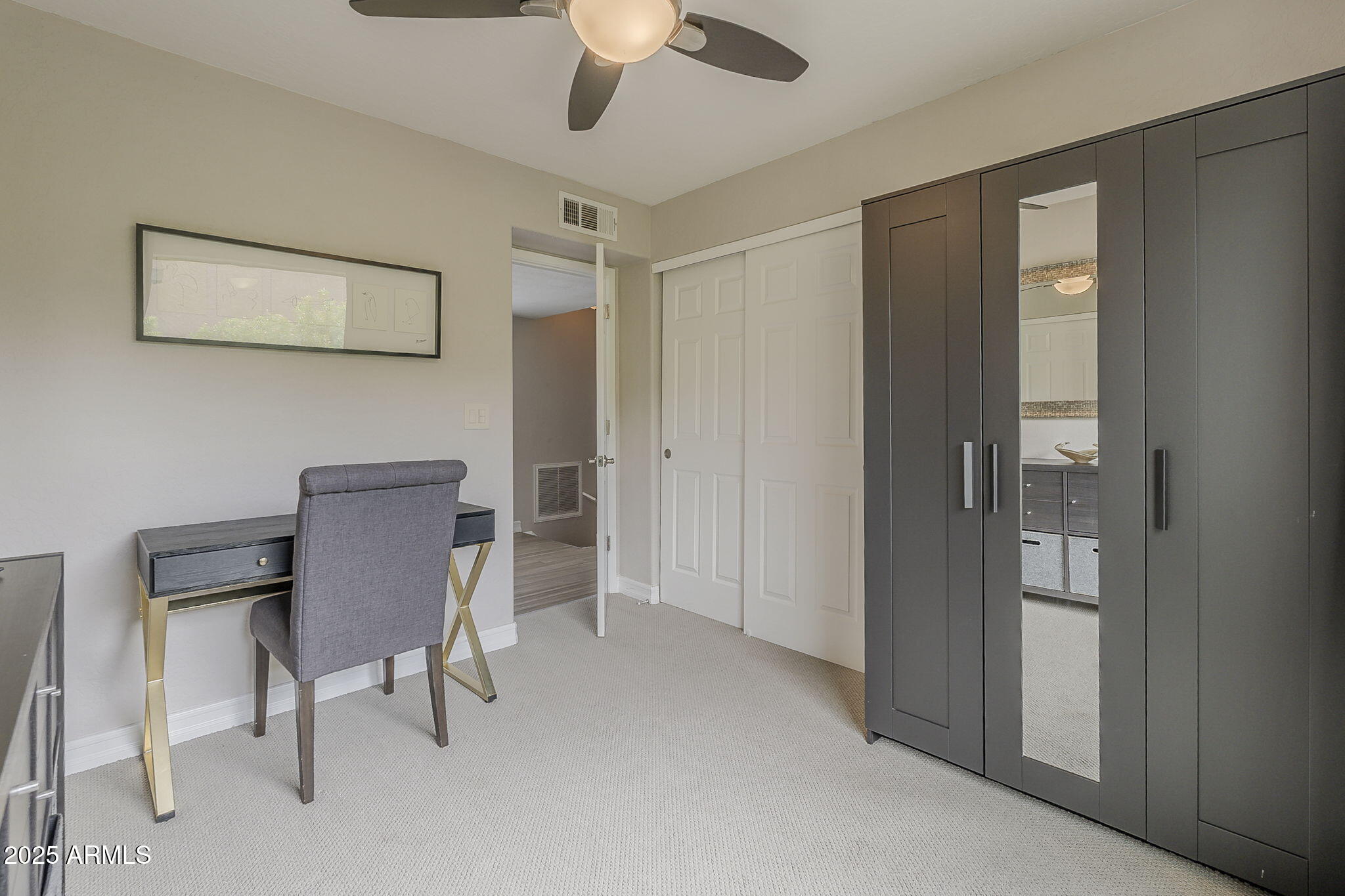 10409 N 10TH Street, 1