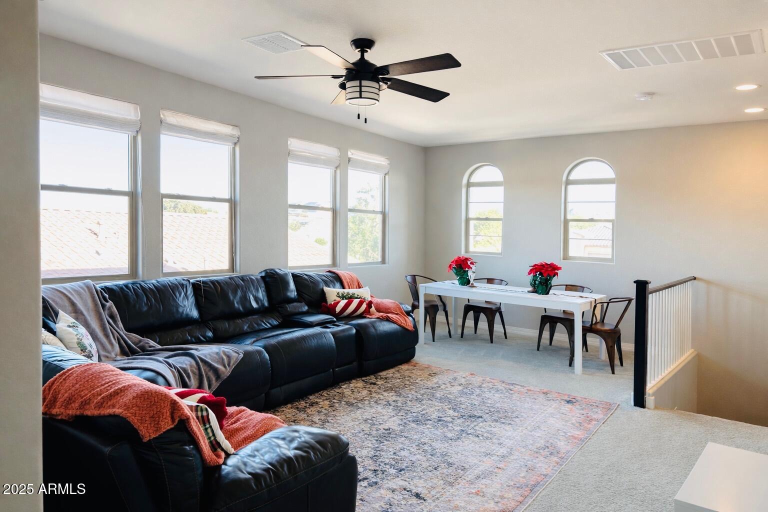 10043 W FOOTHILL Drive