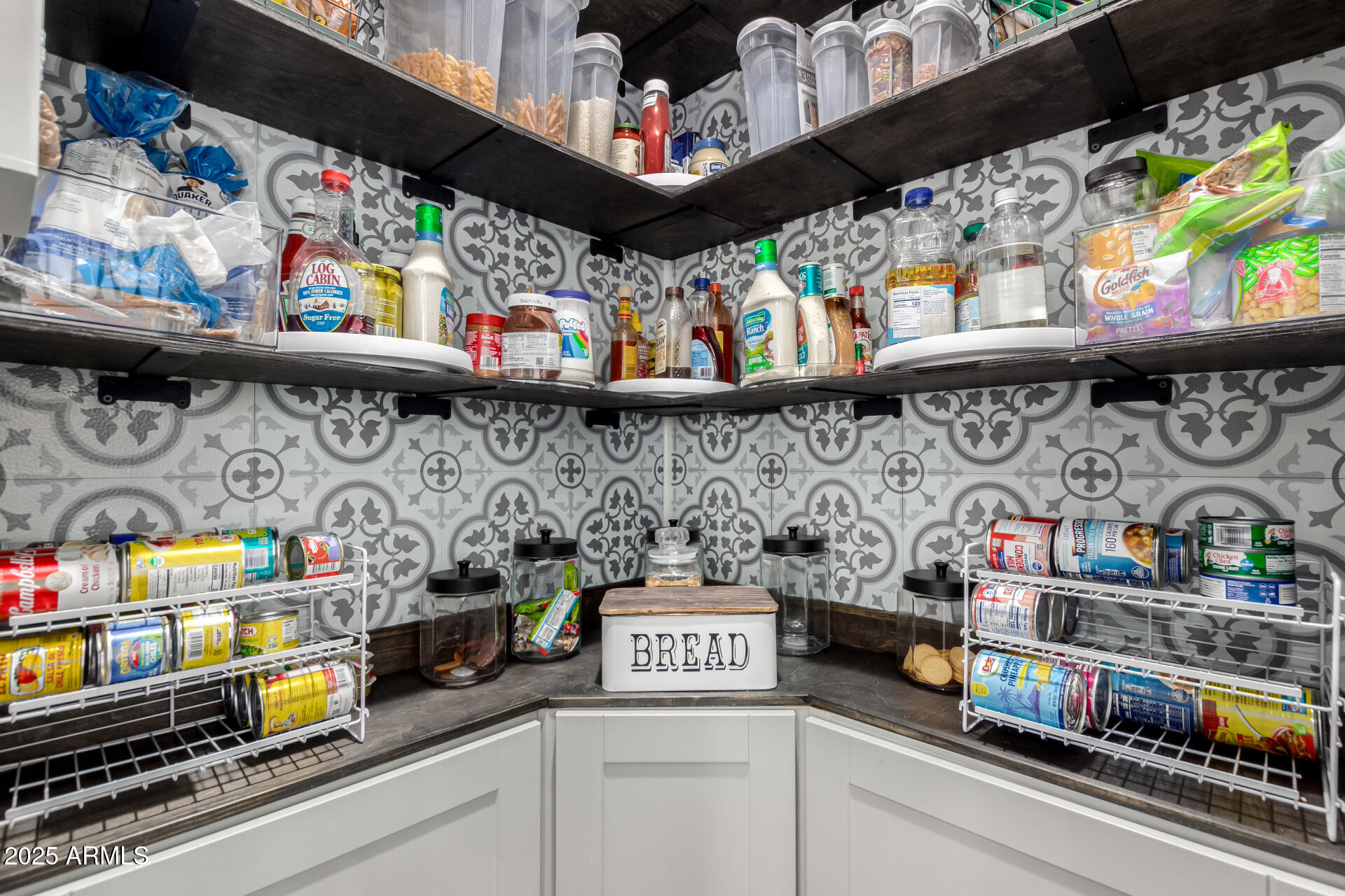 10043 W FOOTHILL Drive