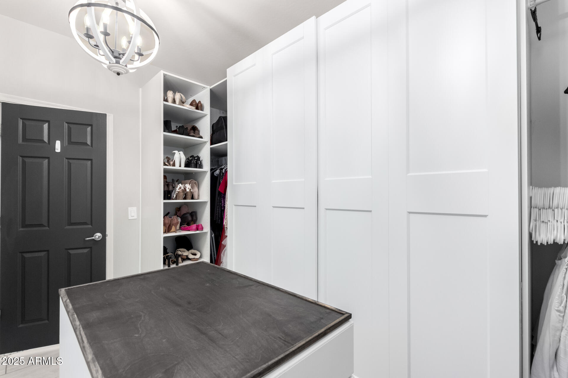 10043 W FOOTHILL Drive