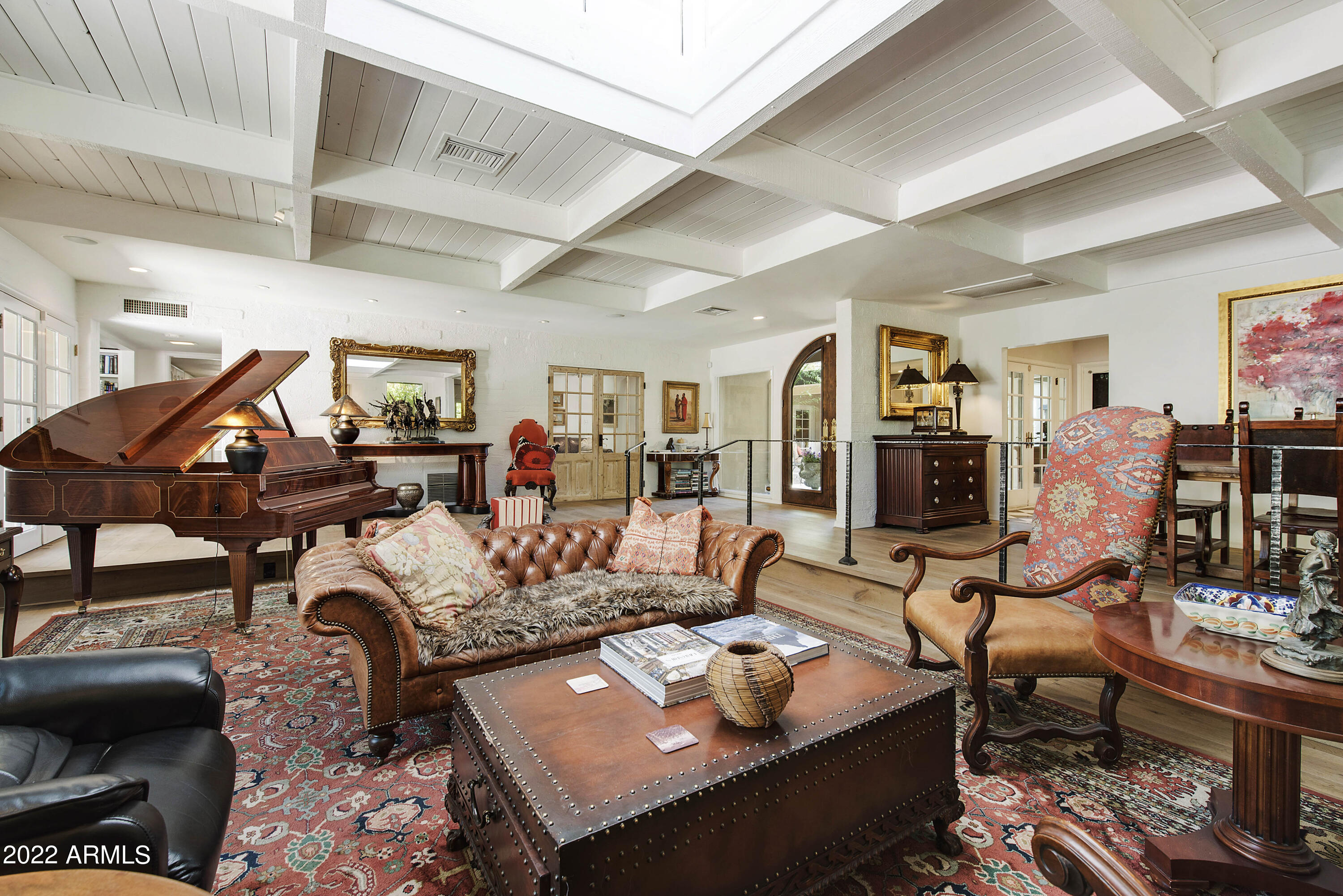 5434 E LINCOLN Drive, 72