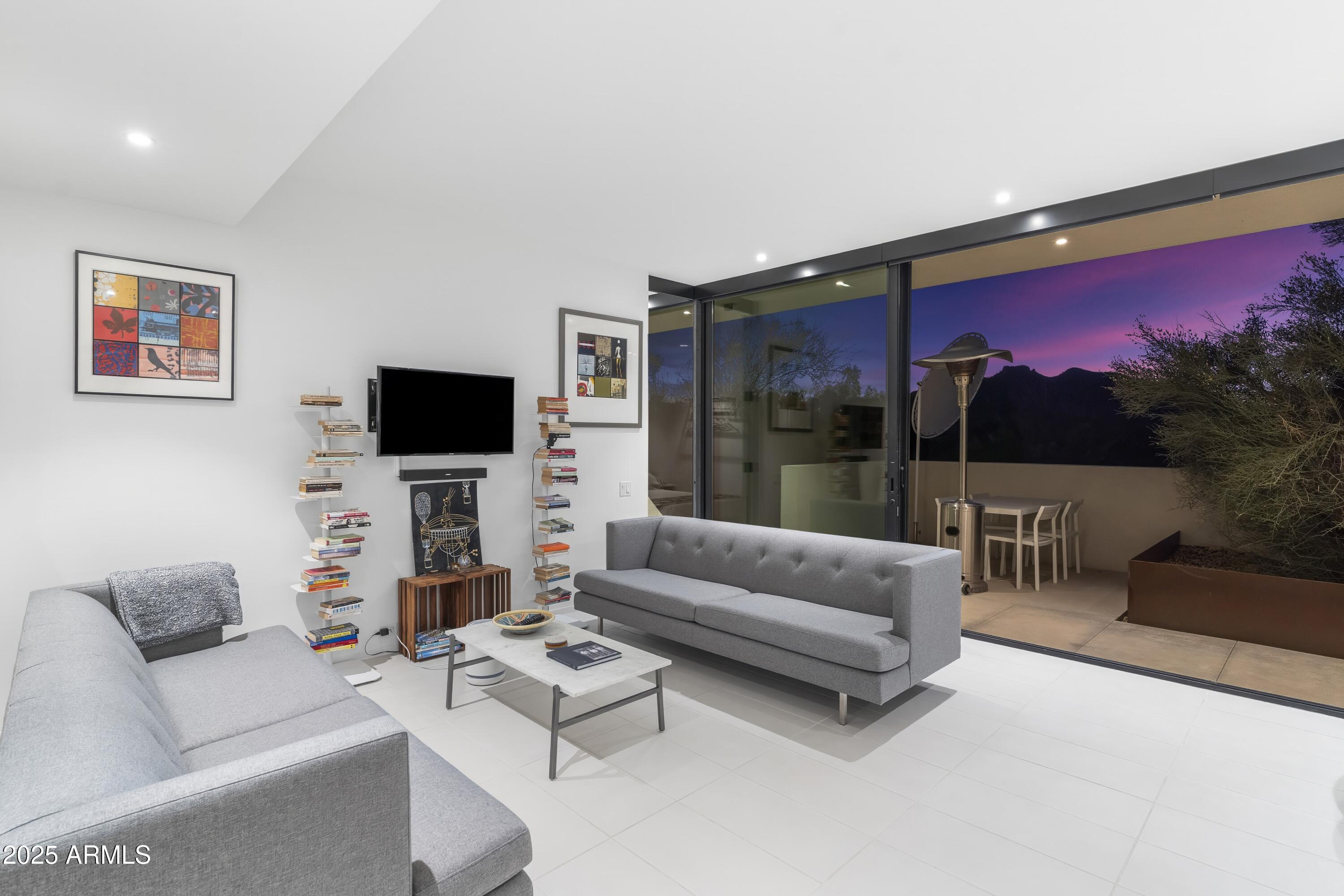 7915 E PRIMROSE Path