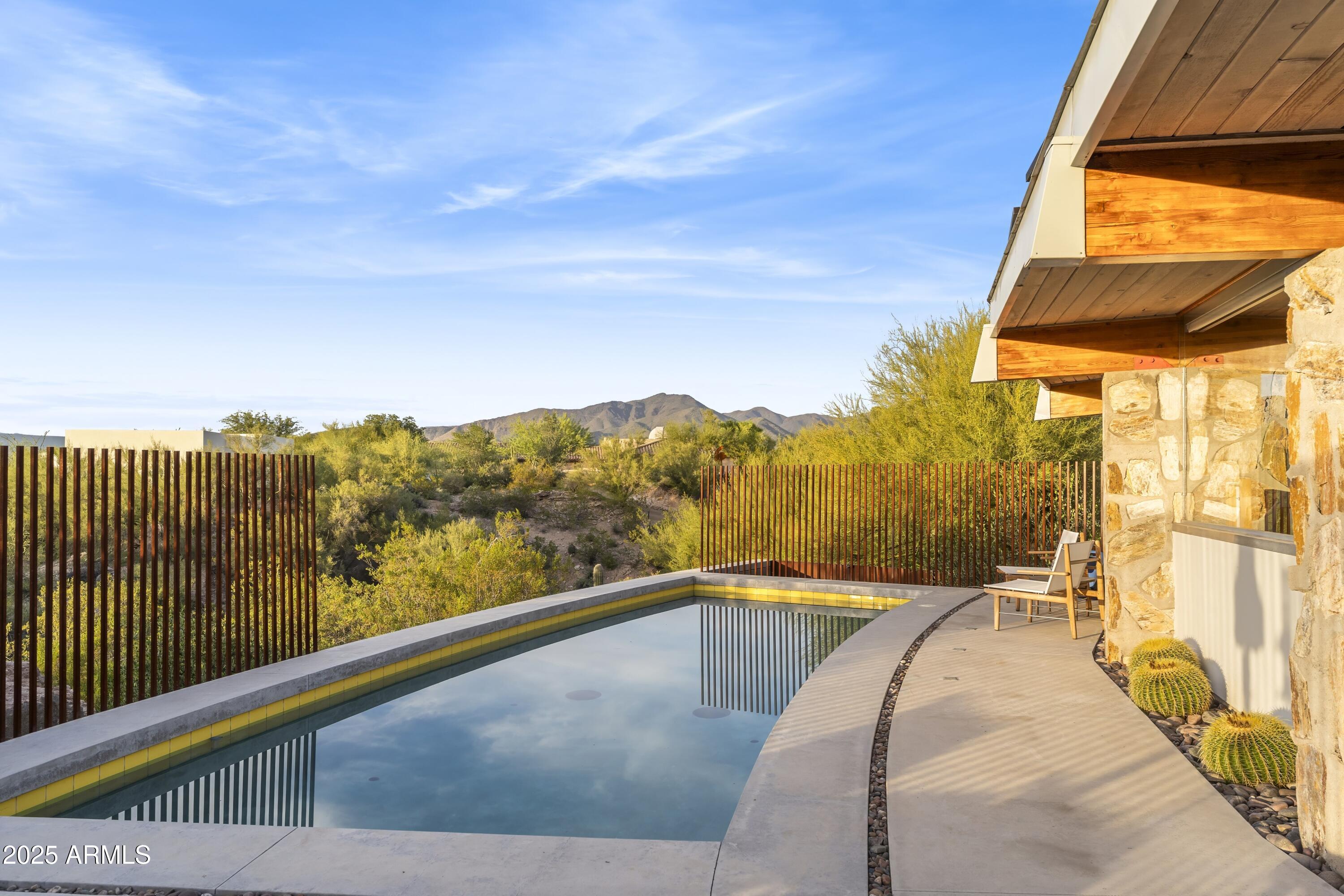 7915 E PRIMROSE Path