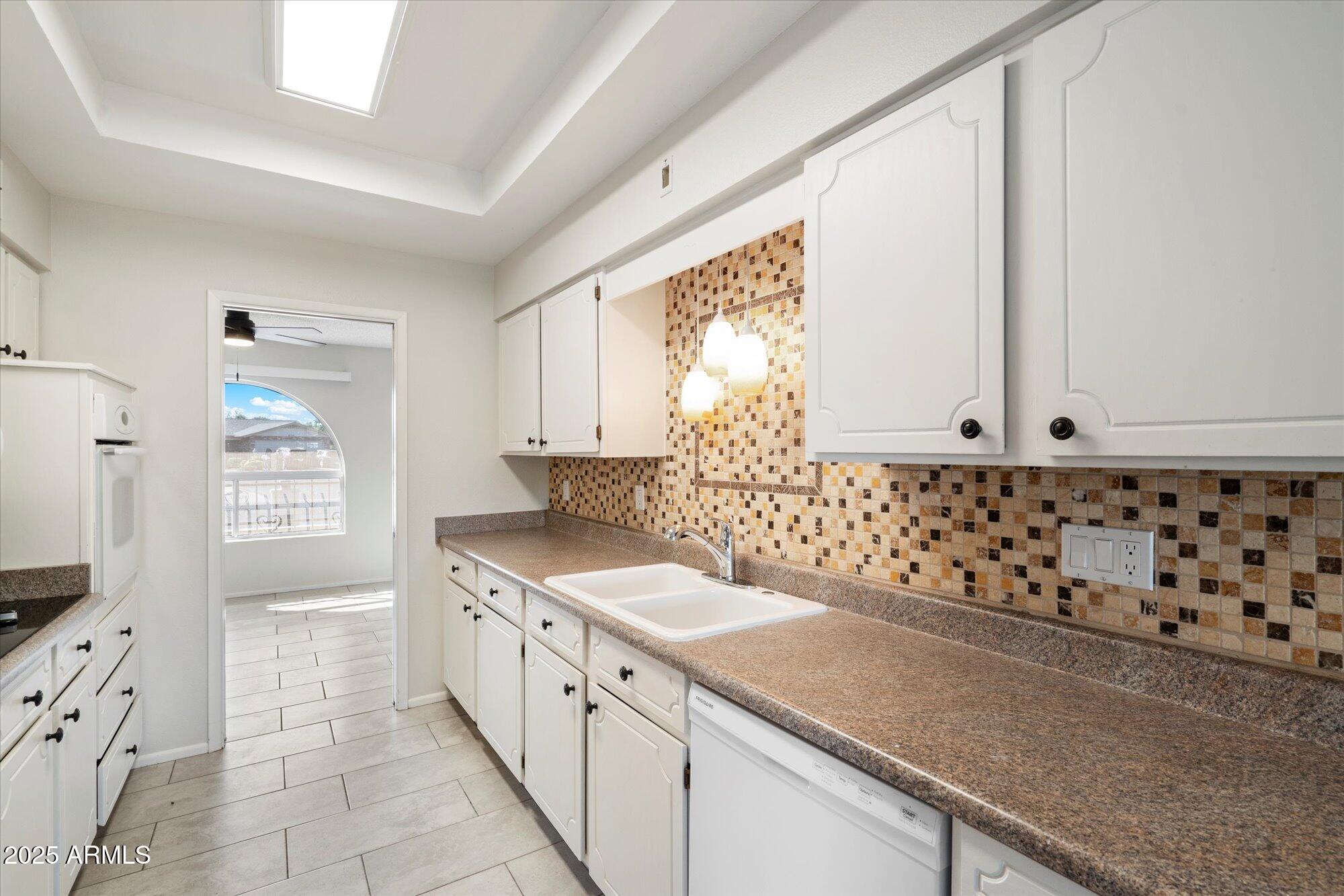 4530 E EMELITA Avenue