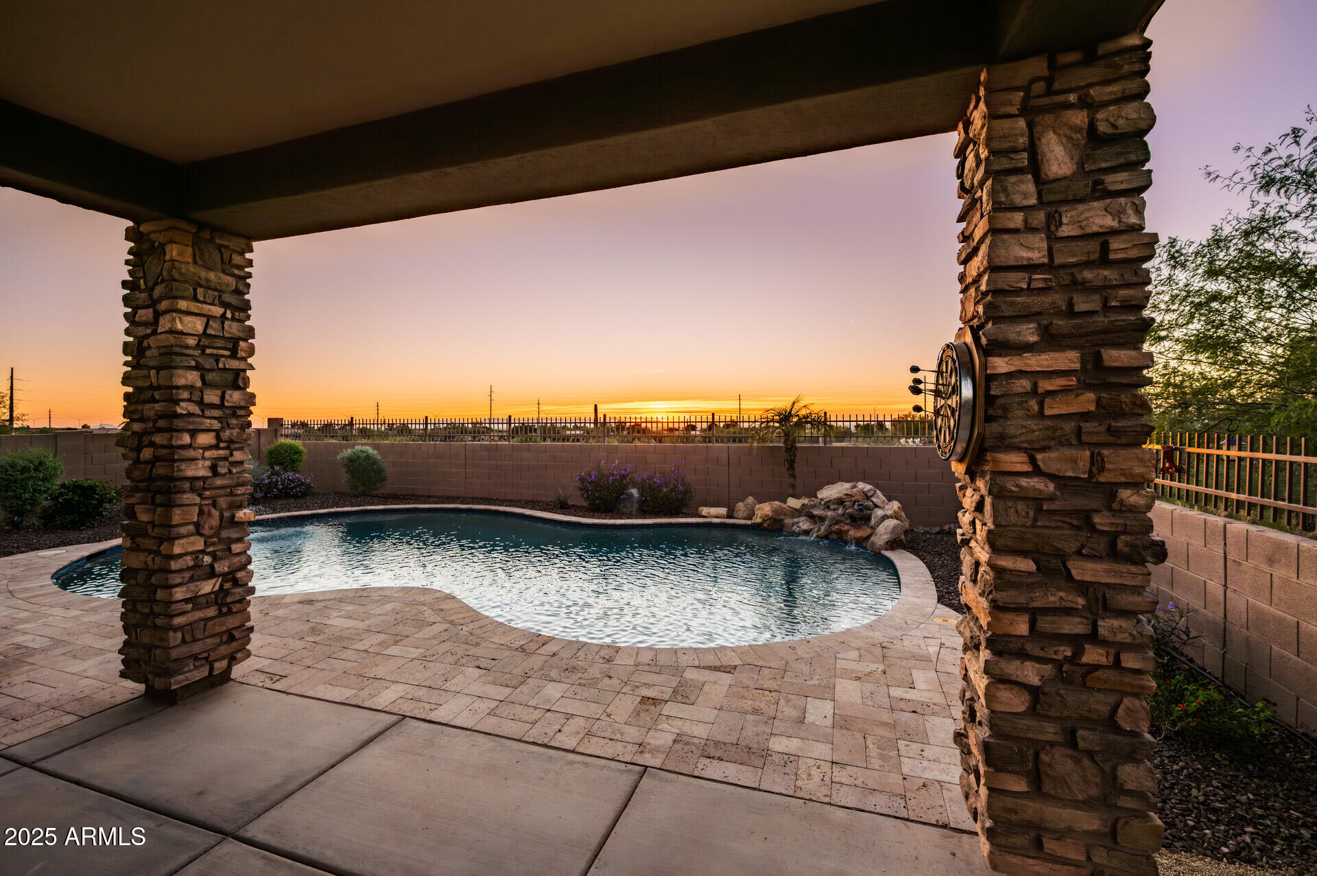 3558 N SONORAN Hills